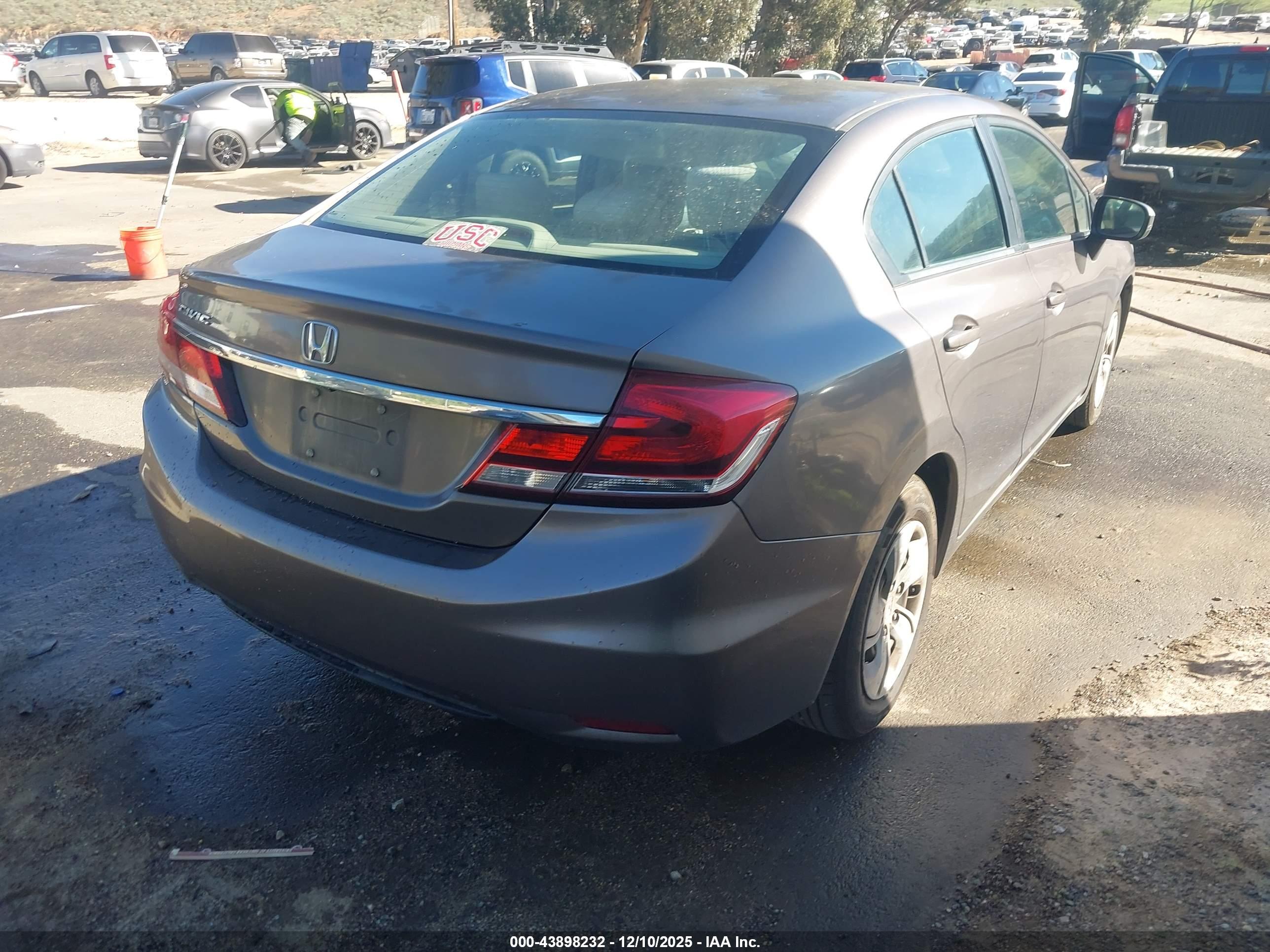 HONDA CIVIC image 4