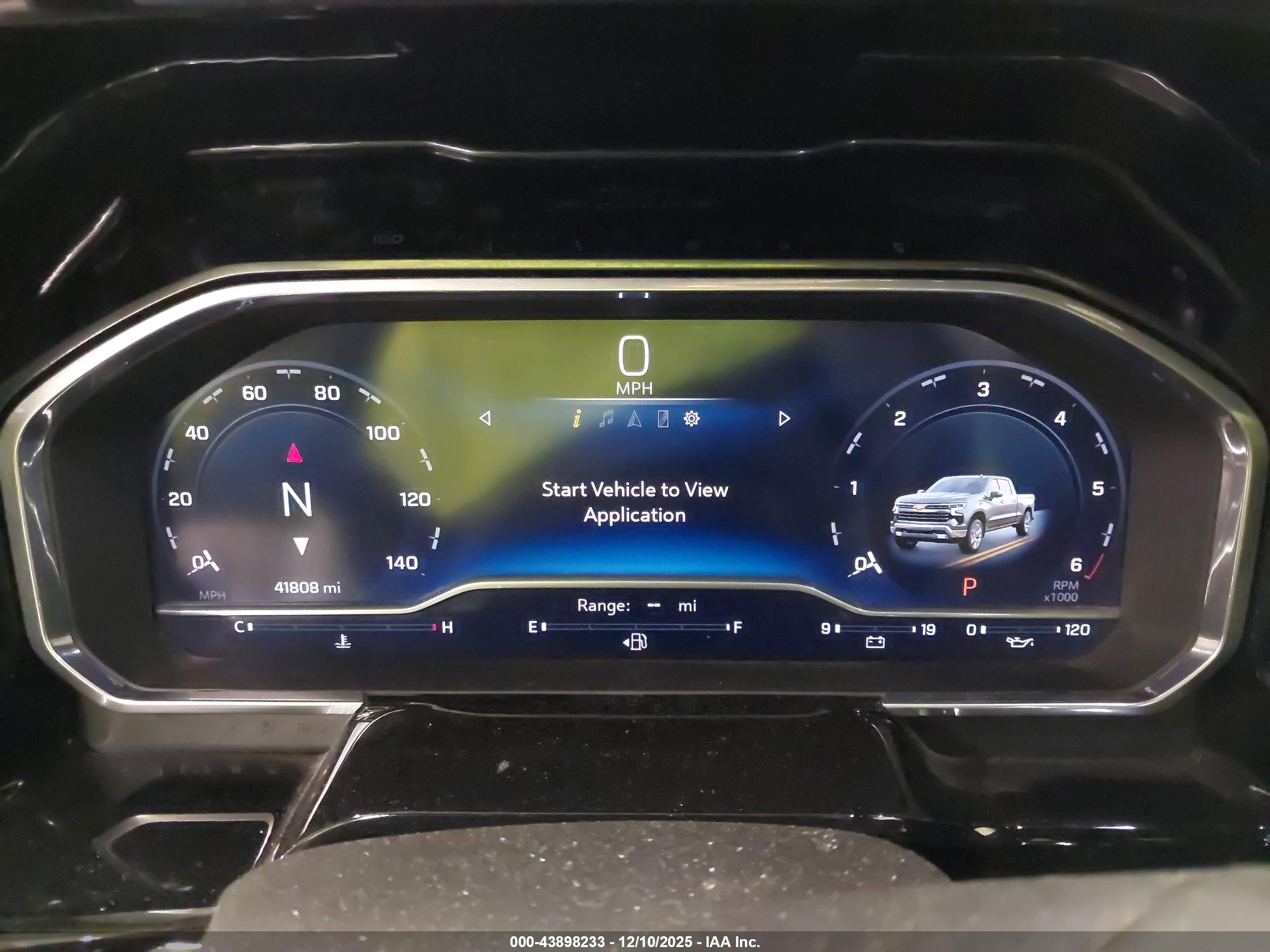 CHEVROLET SILVERADO image 7