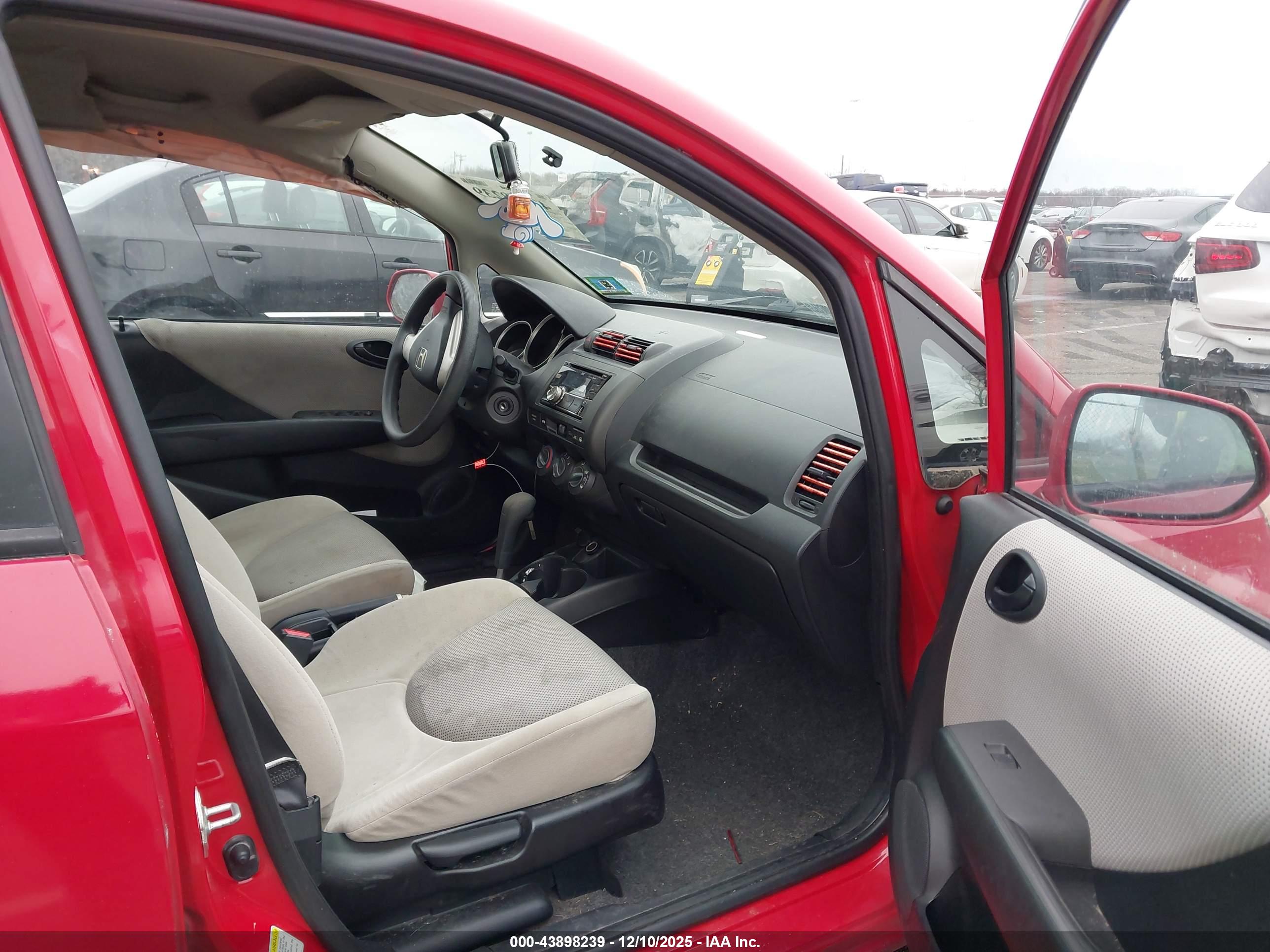 HONDA FIT image 5
