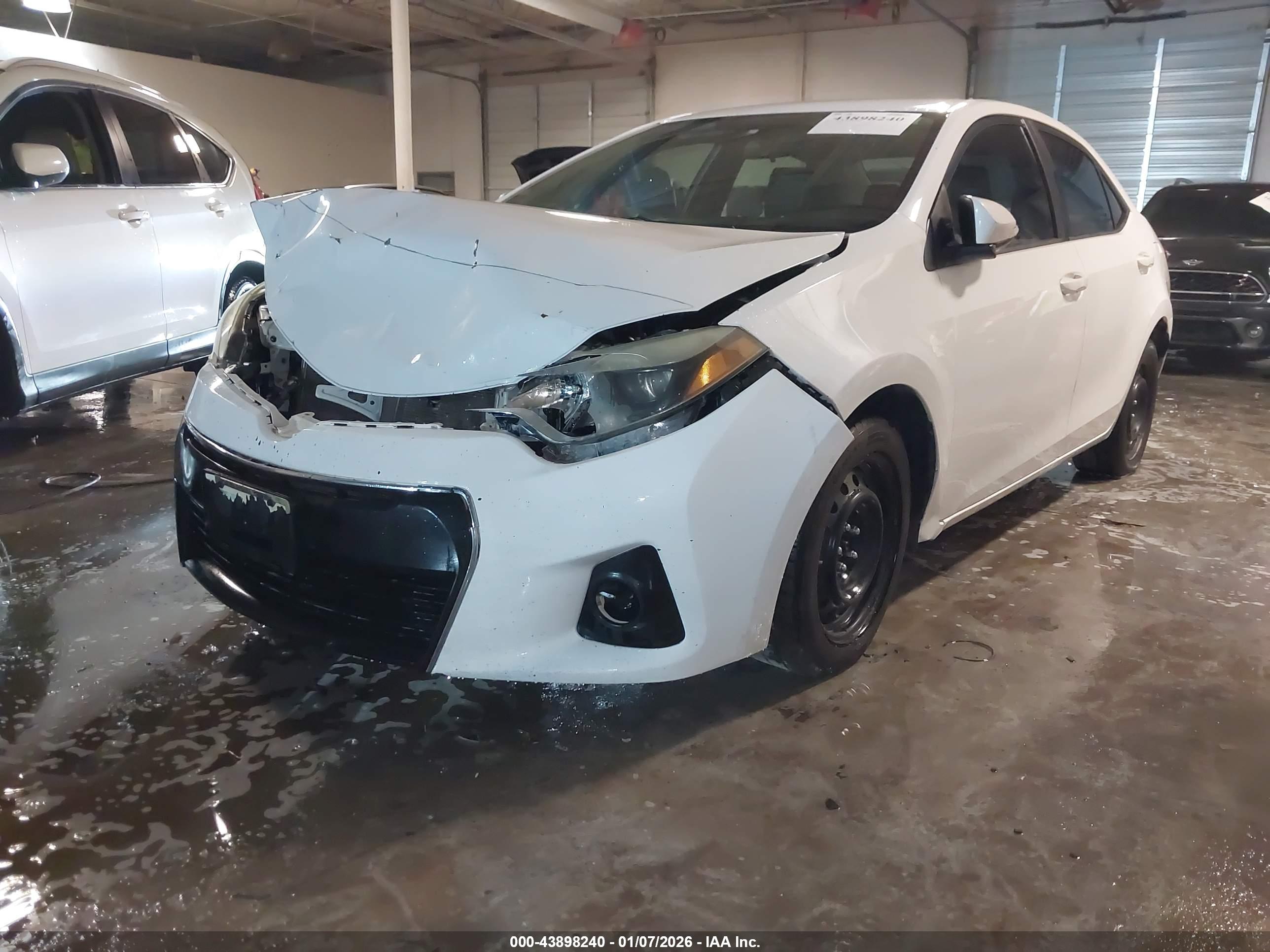 TOYOTA COROLLA image 2