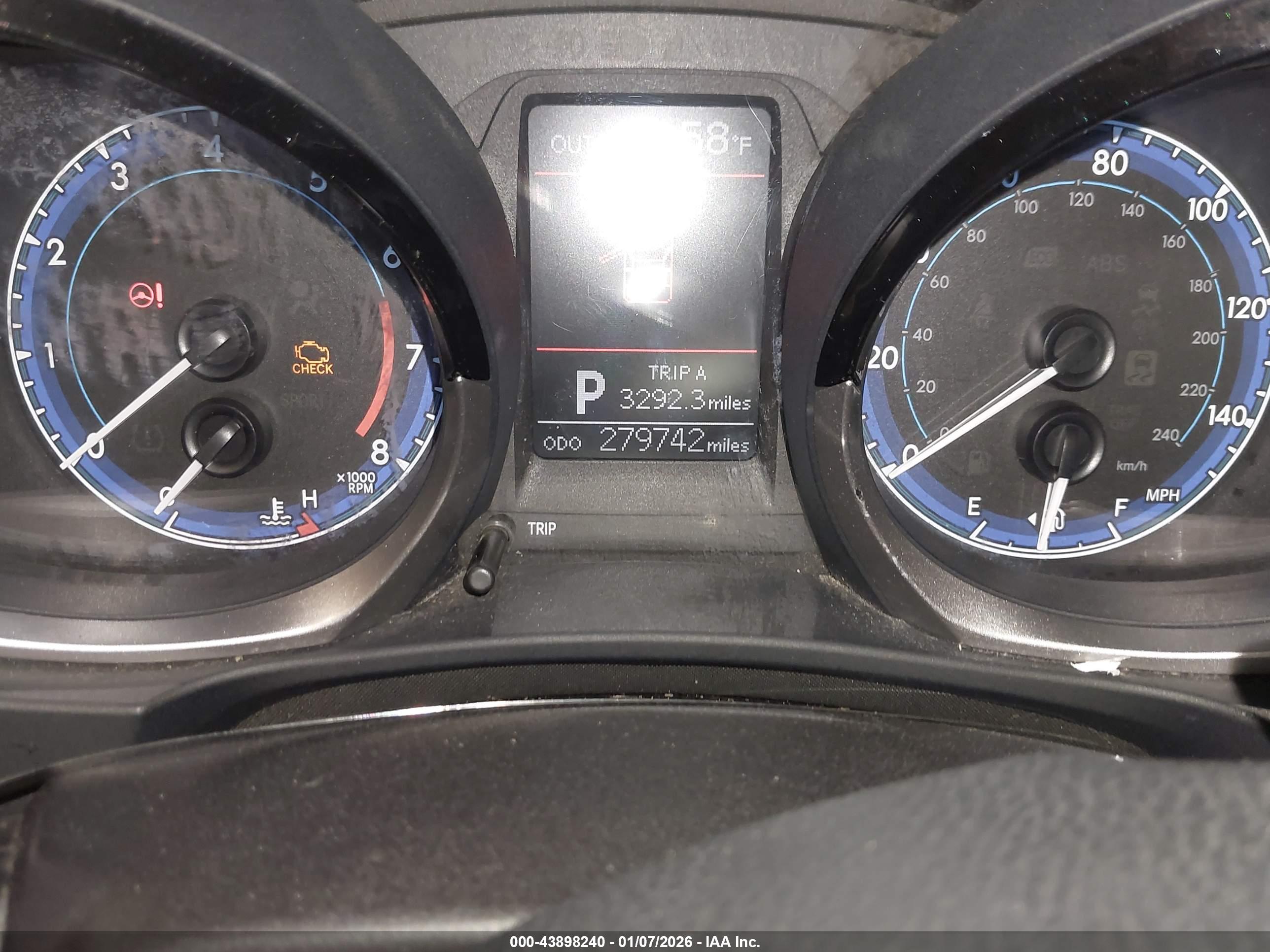 TOYOTA COROLLA image 7