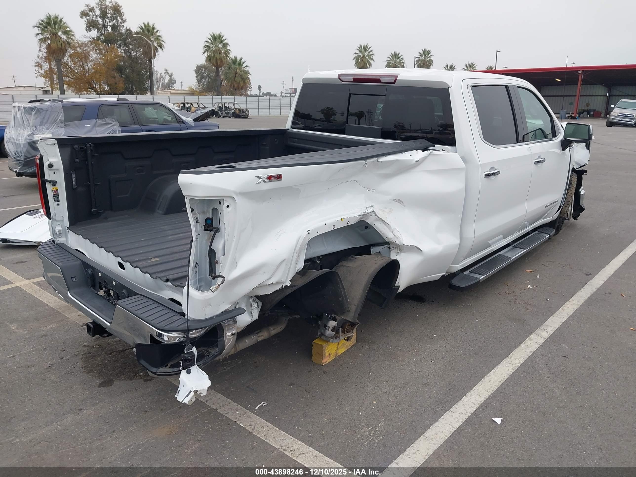 GMC SIERRA image 4