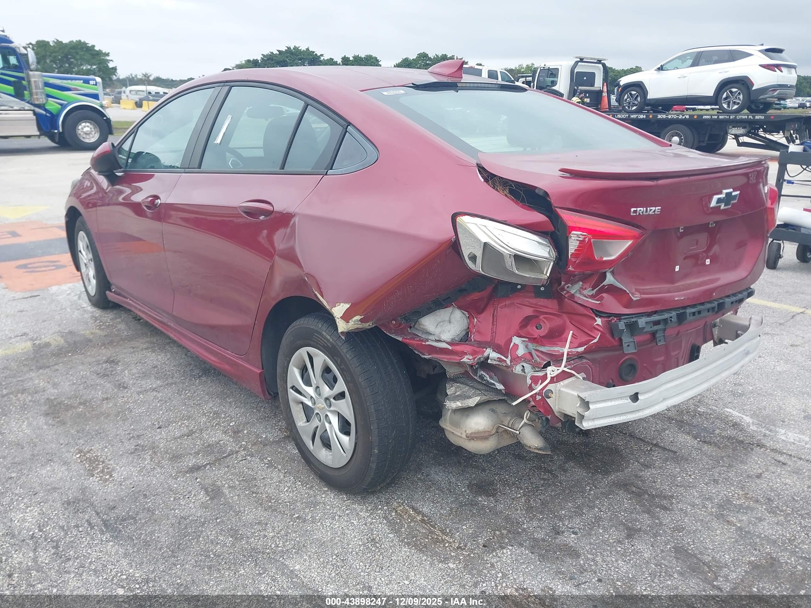 CHEVROLET CRUZE image 3