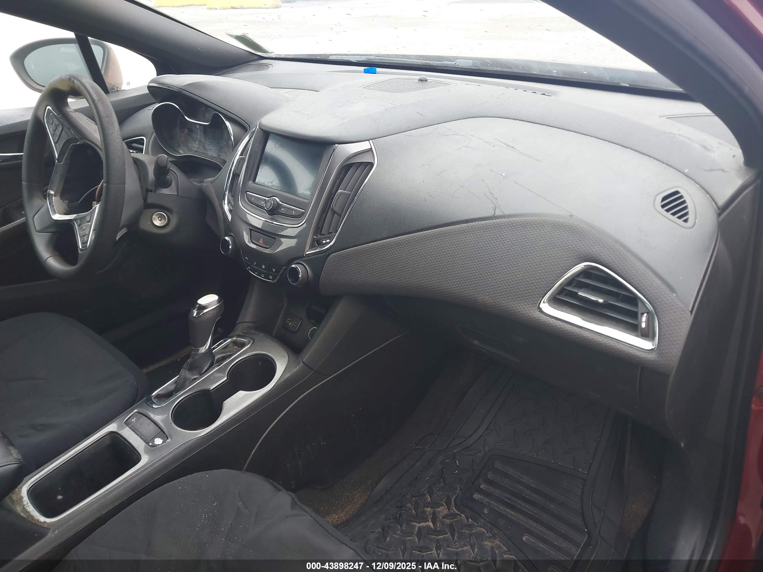 CHEVROLET CRUZE image 5