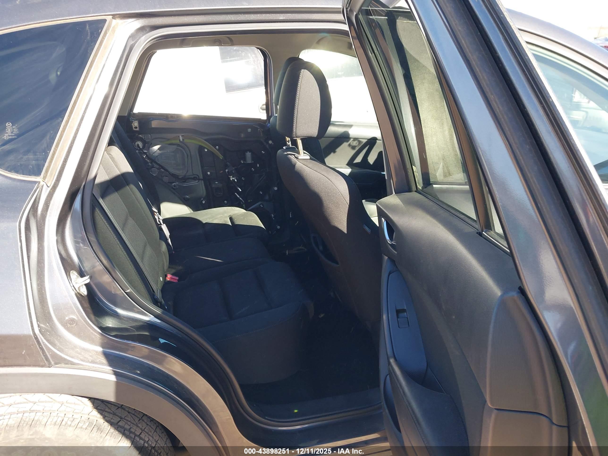 MAZDA CX-5 image 8