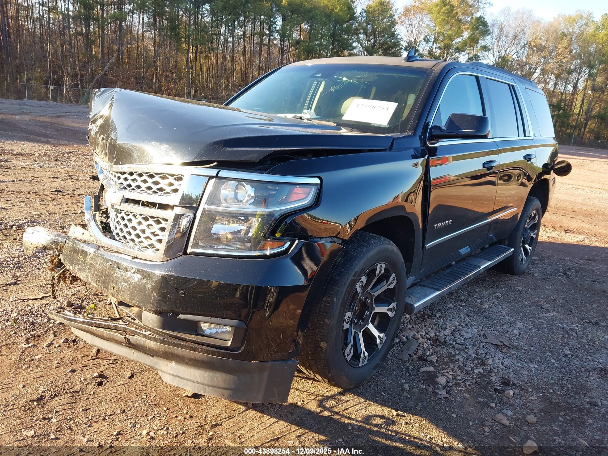 CHEVROLET TAHOE image 2