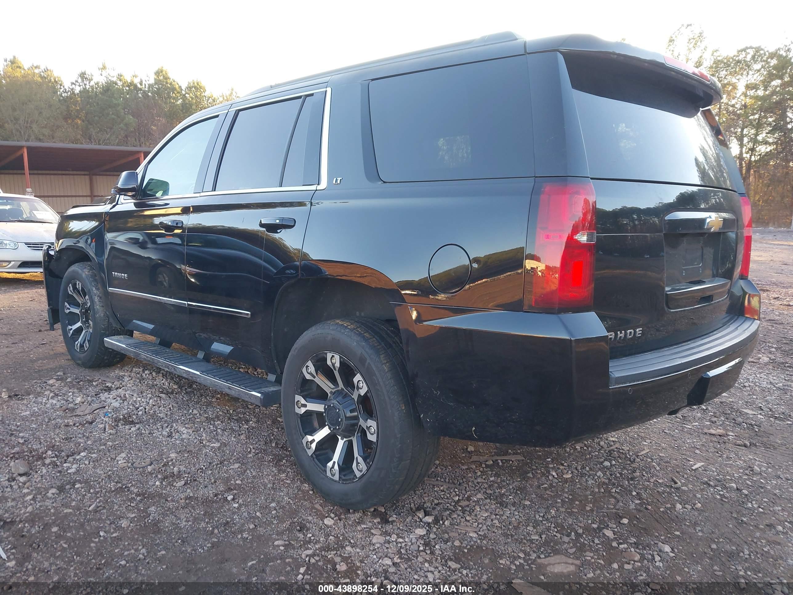 CHEVROLET TAHOE image 3