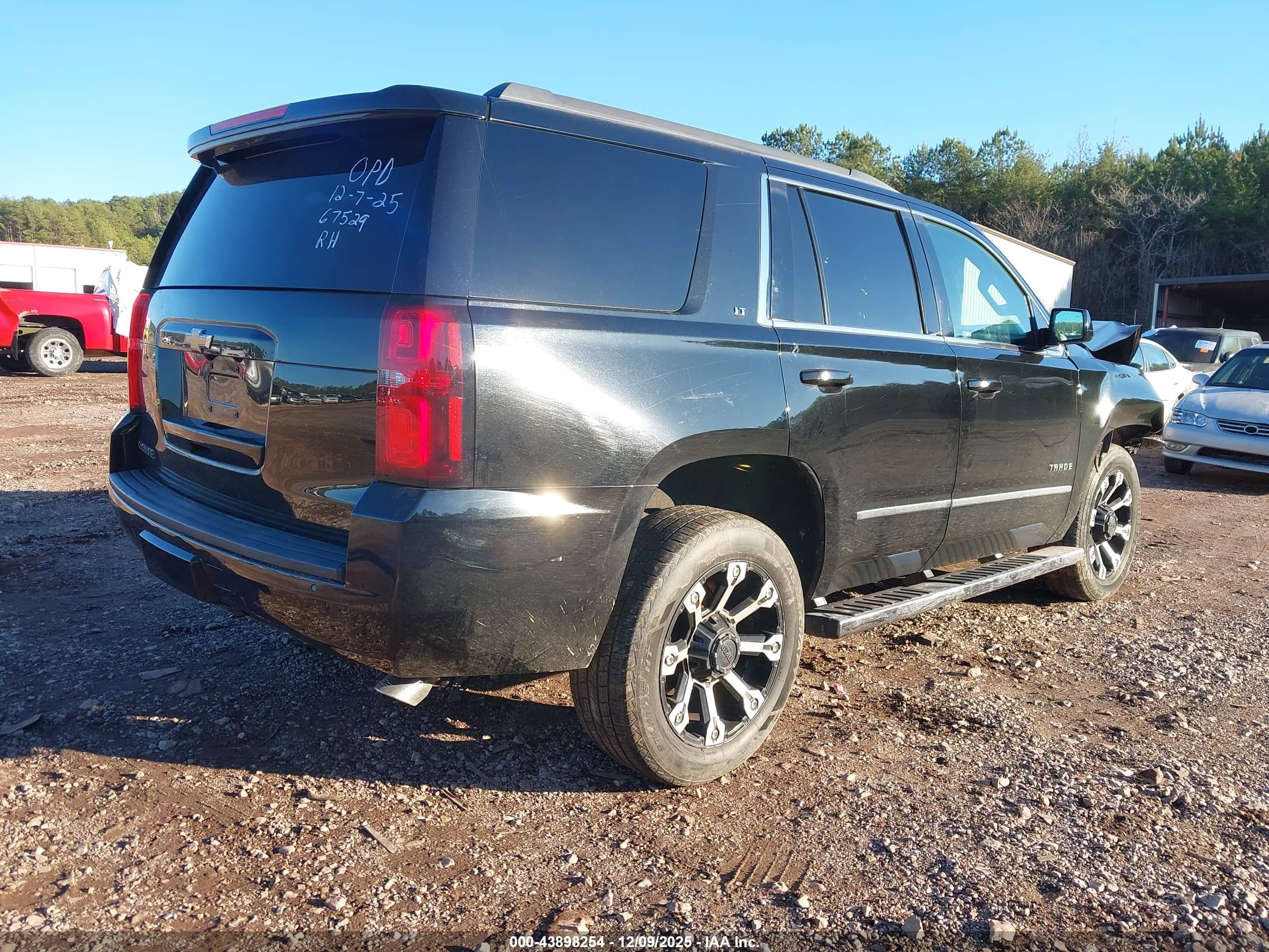 CHEVROLET TAHOE image 4