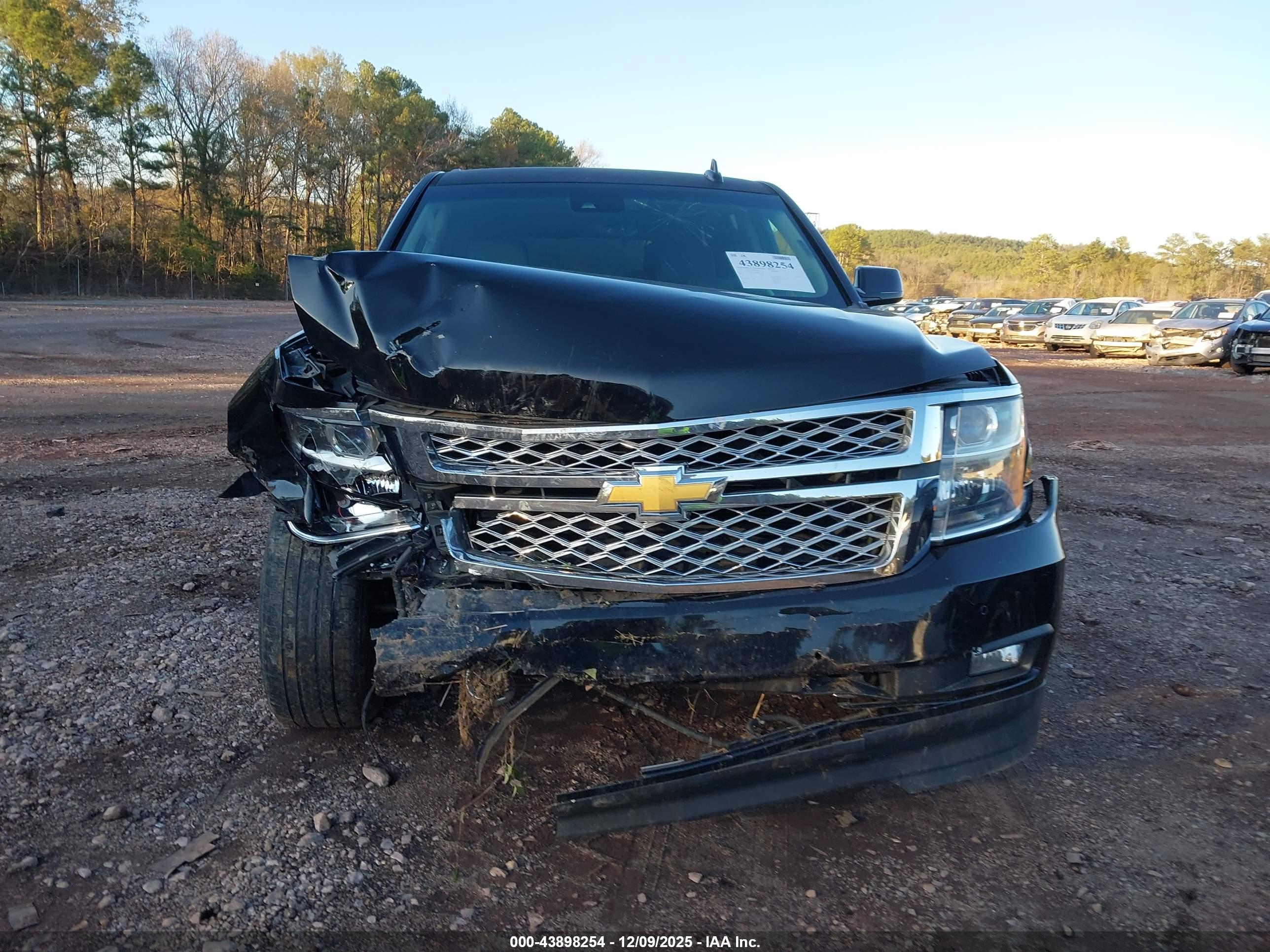 CHEVROLET TAHOE image 6