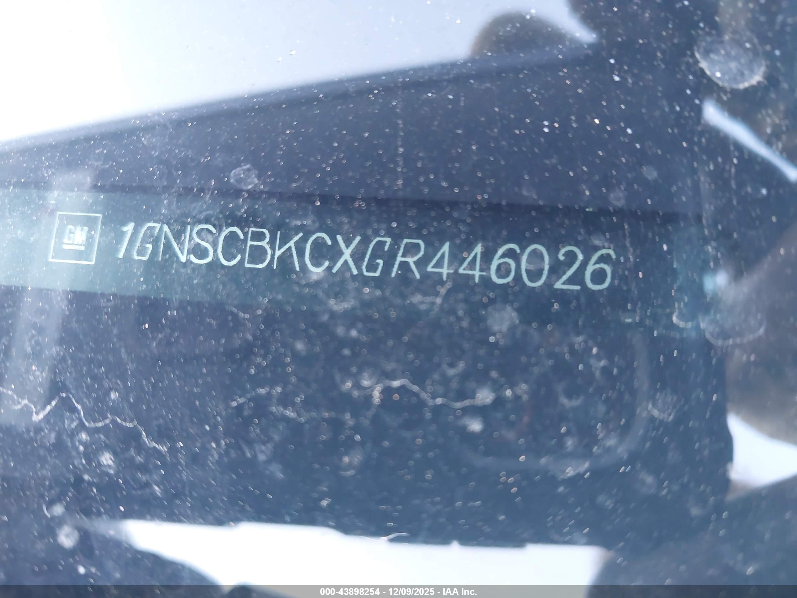 CHEVROLET TAHOE image 9