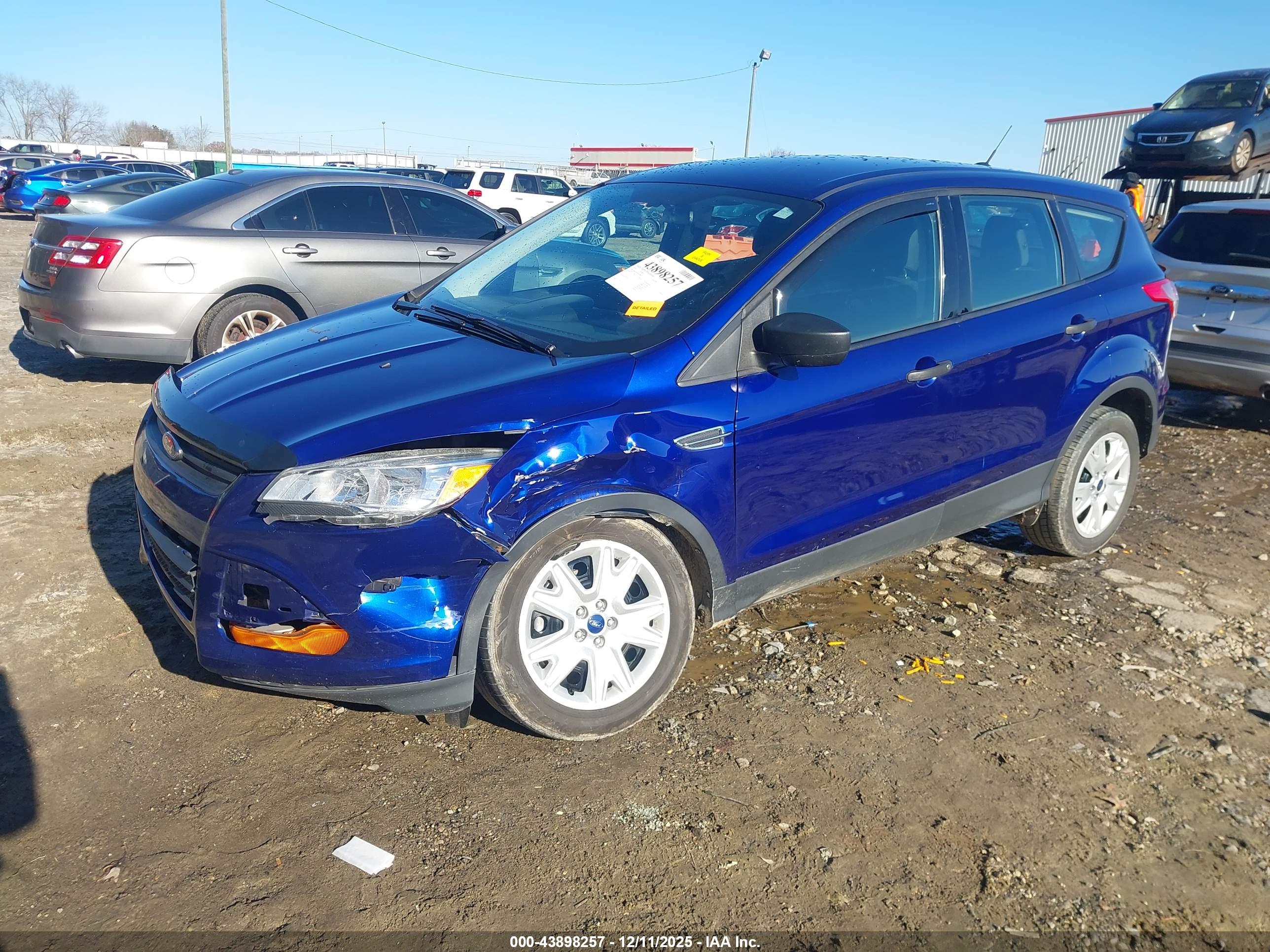 FORD ESCAPE image 2