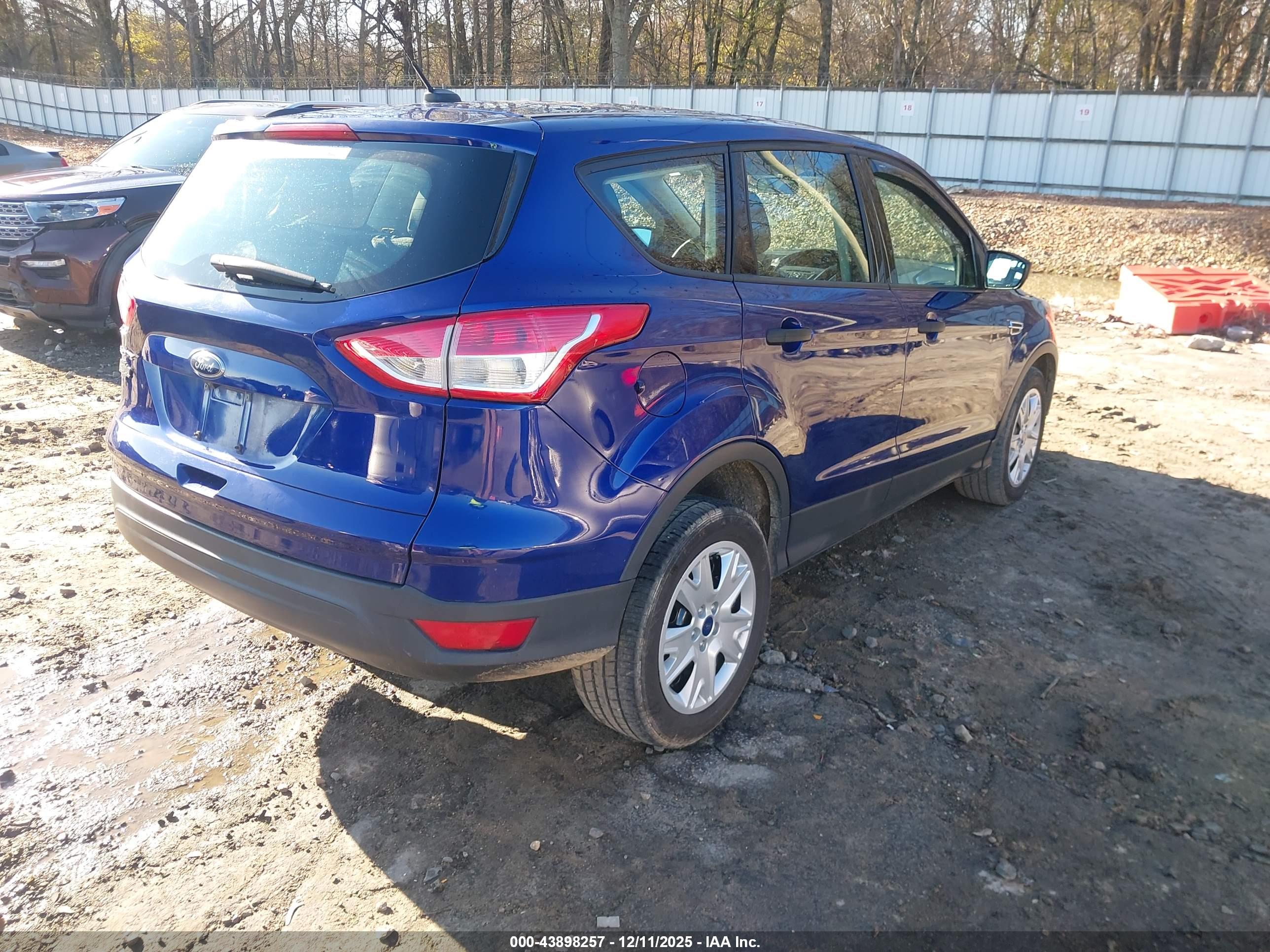 FORD ESCAPE image 4