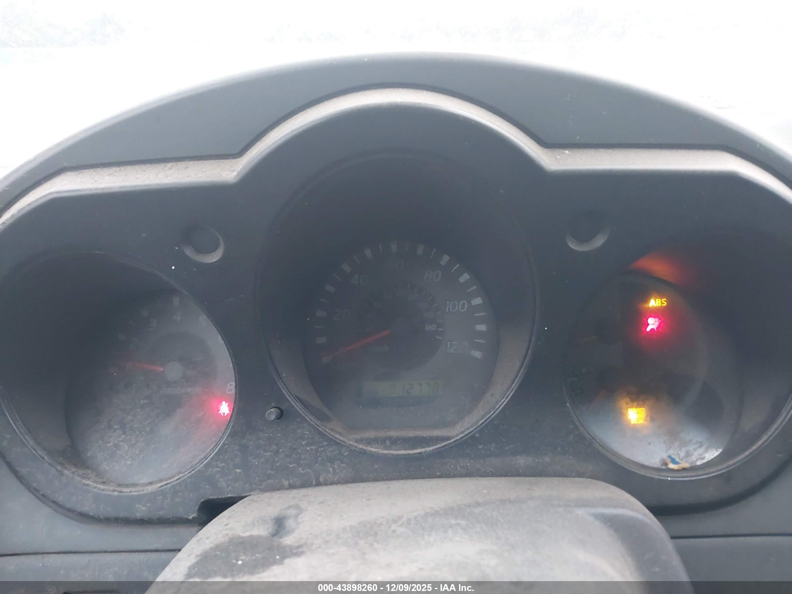 NISSAN FRONTIER image 7