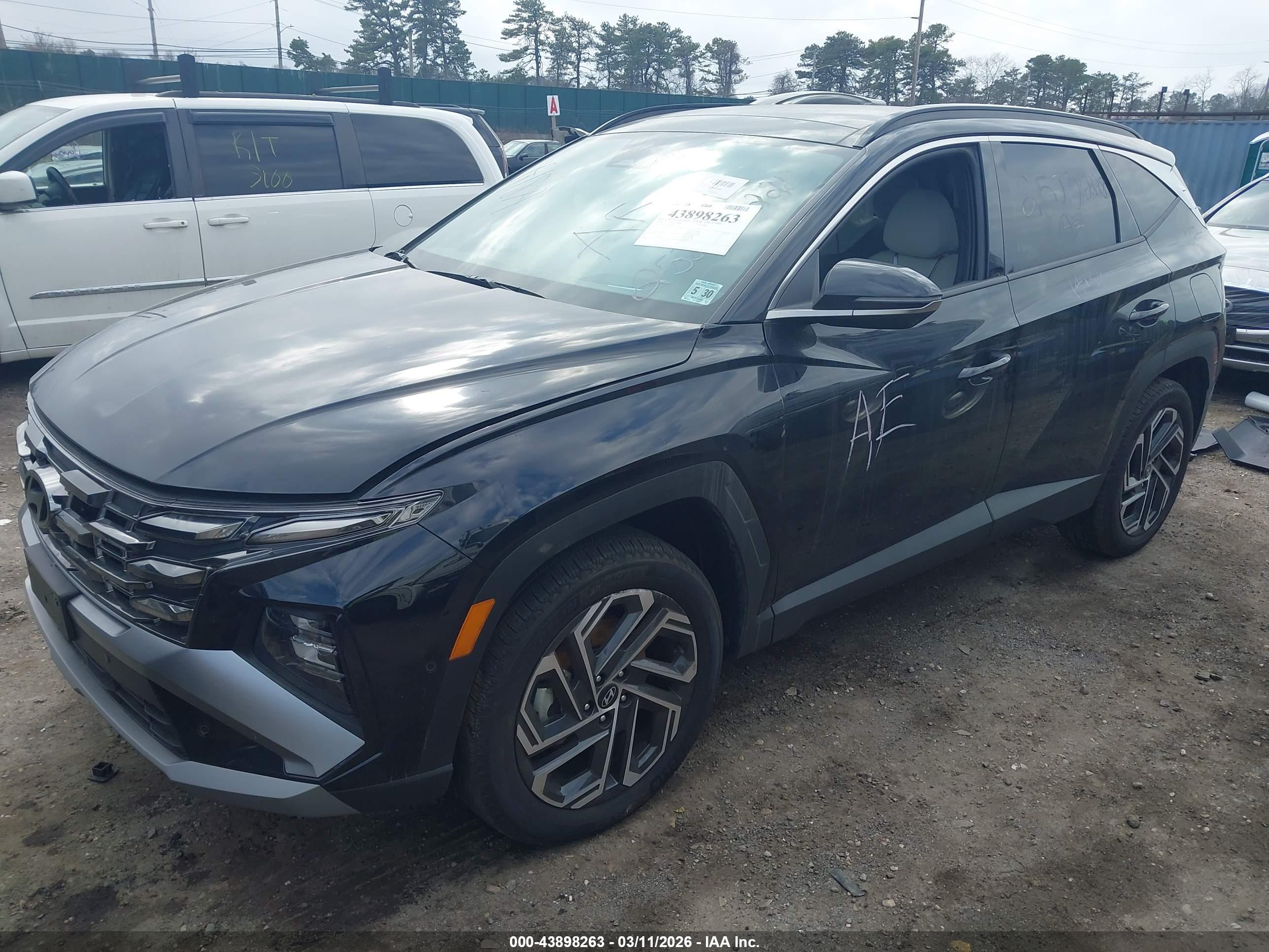 HYUNDAI TUCSON image 2