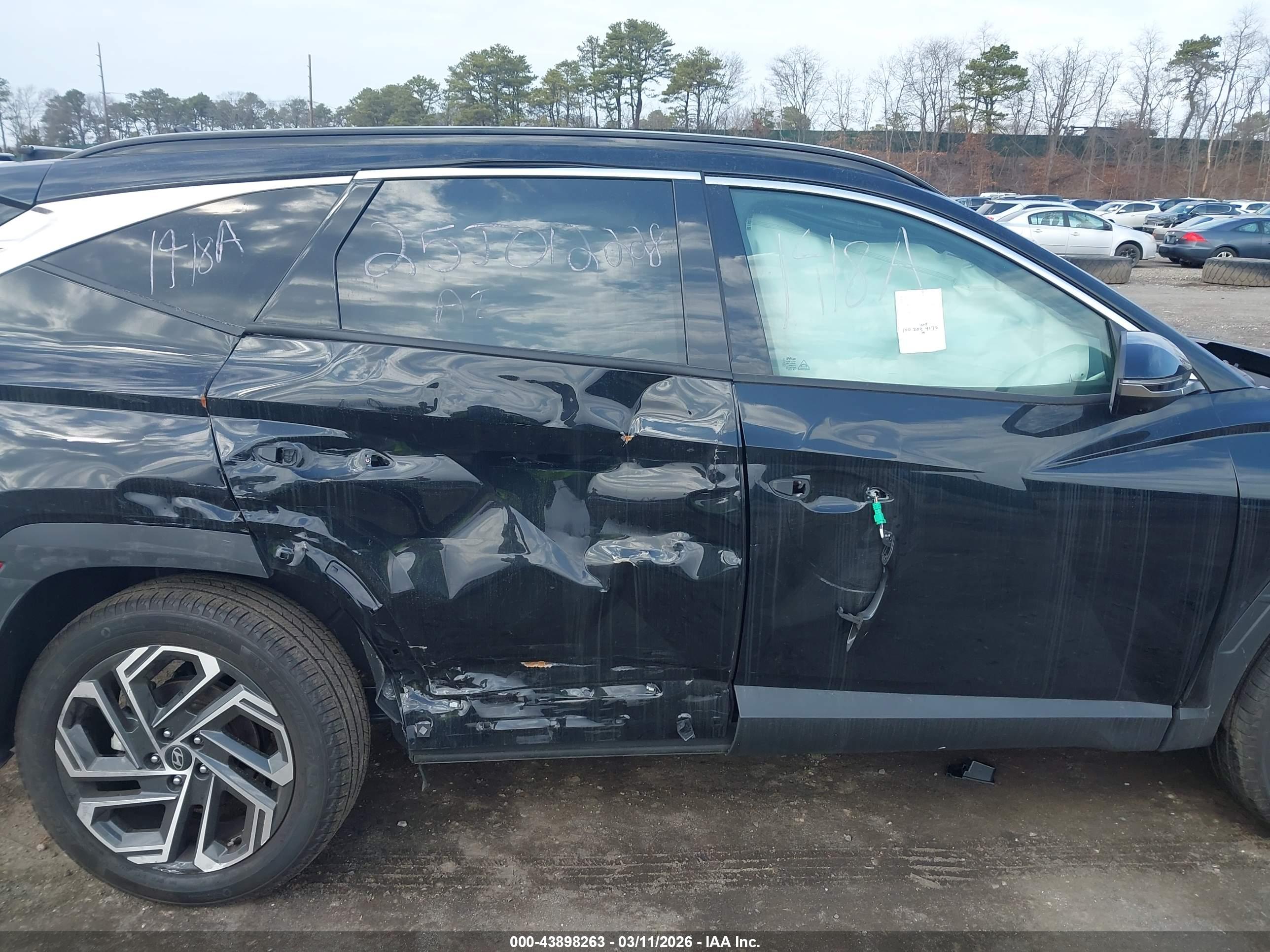 HYUNDAI TUCSON image 6