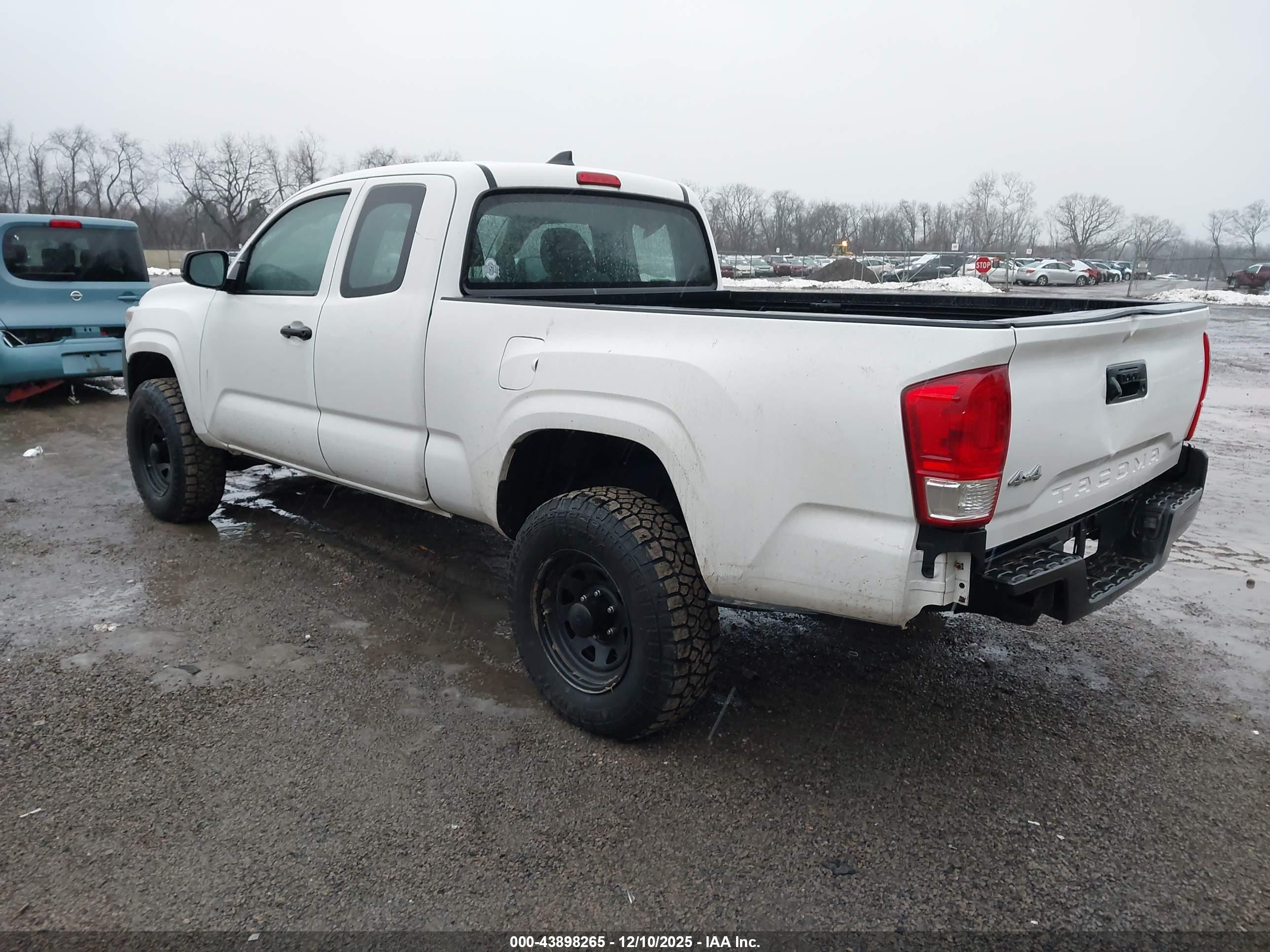 TOYOTA TACOMA image 3