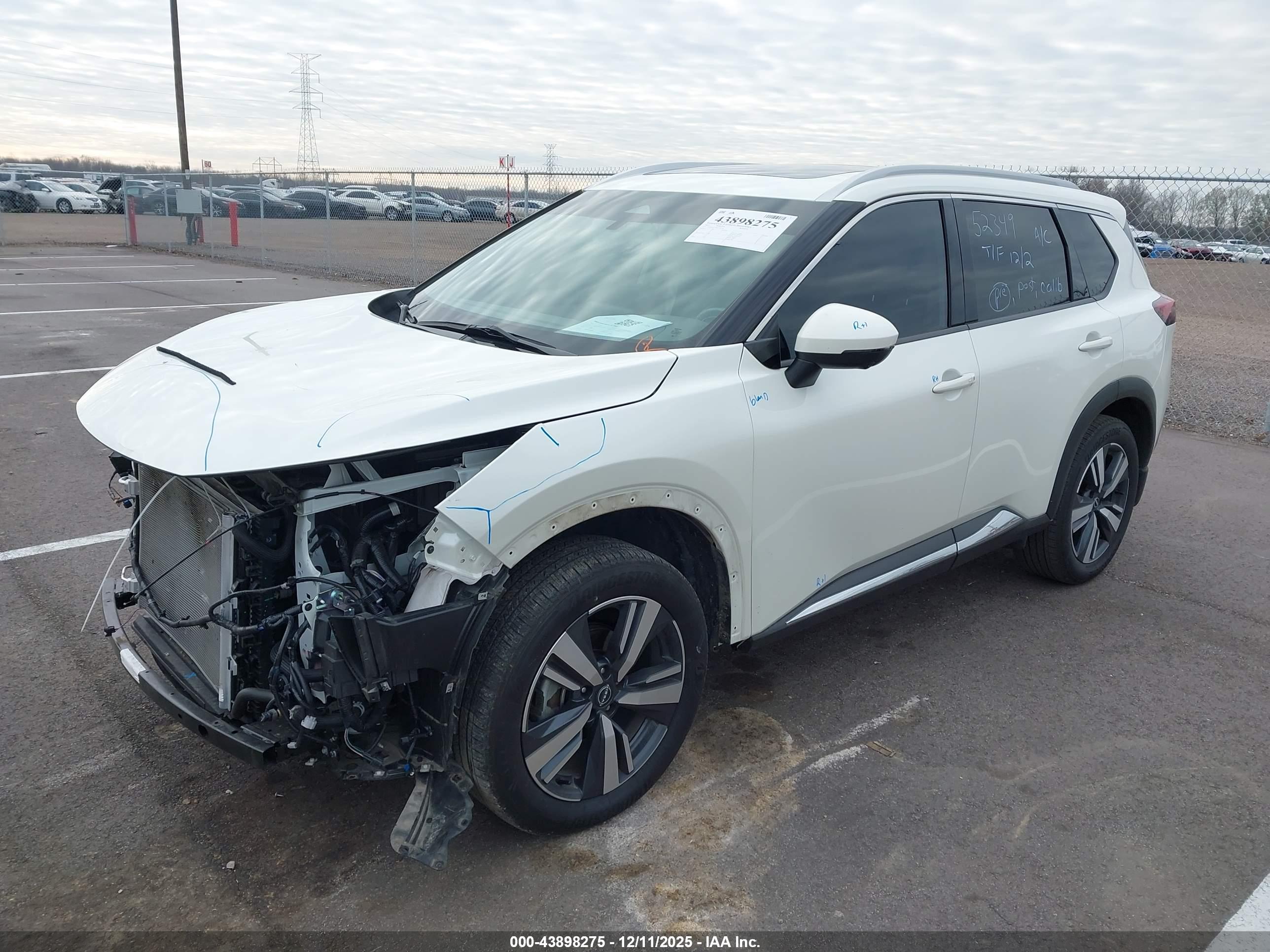 NISSAN ROGUE image 2