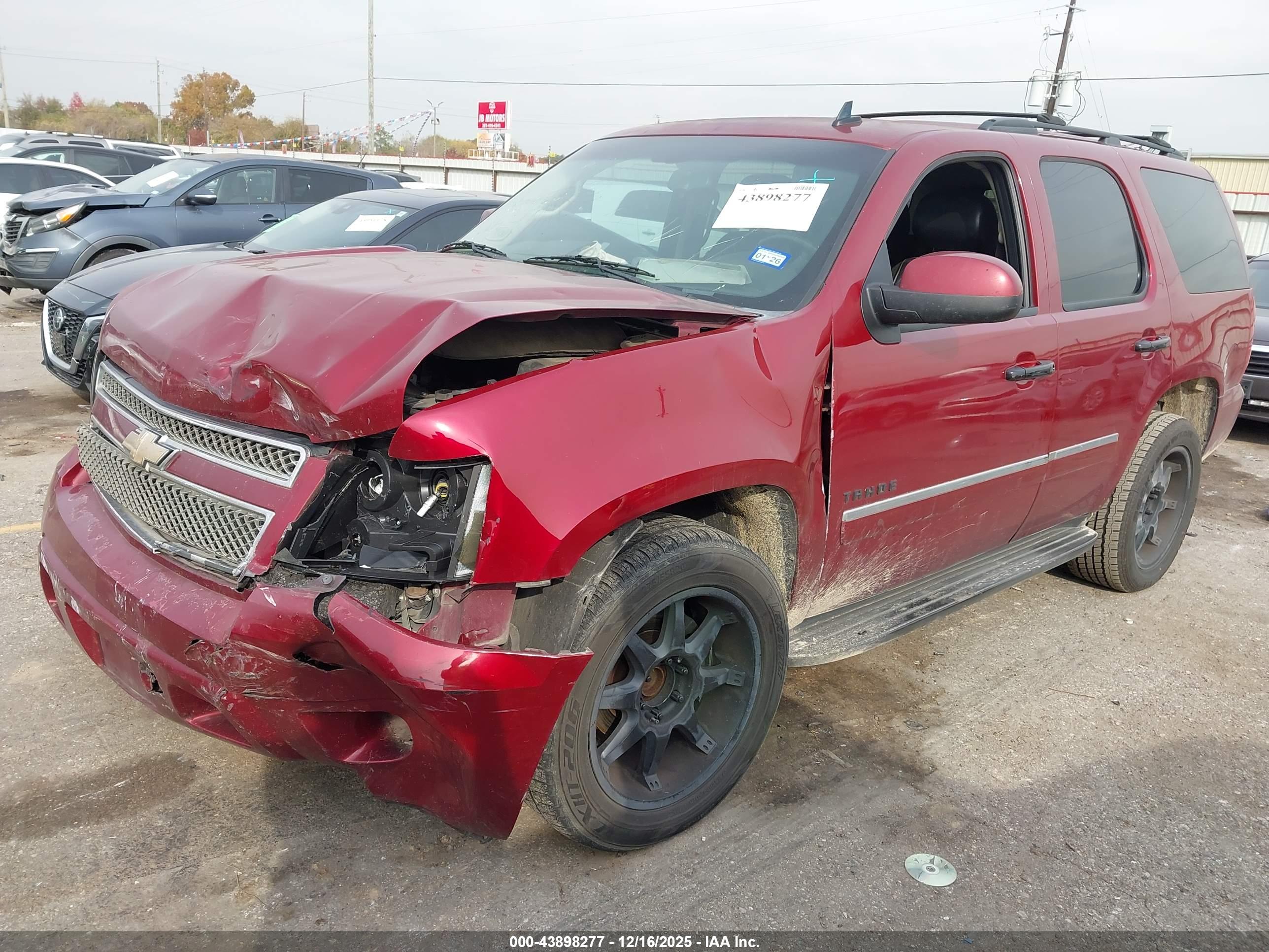 CHEVROLET TAHOE image 2