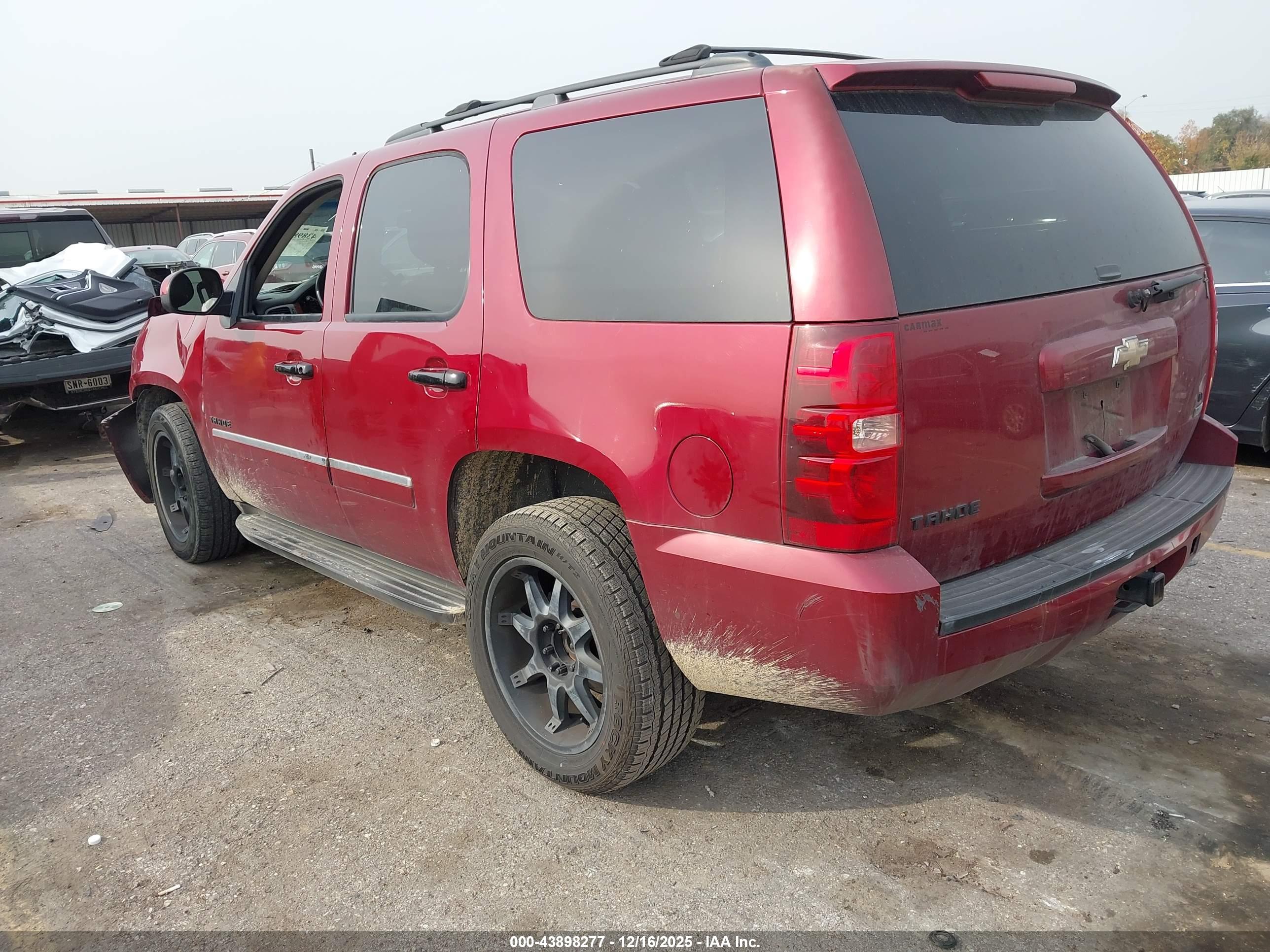 CHEVROLET TAHOE image 3