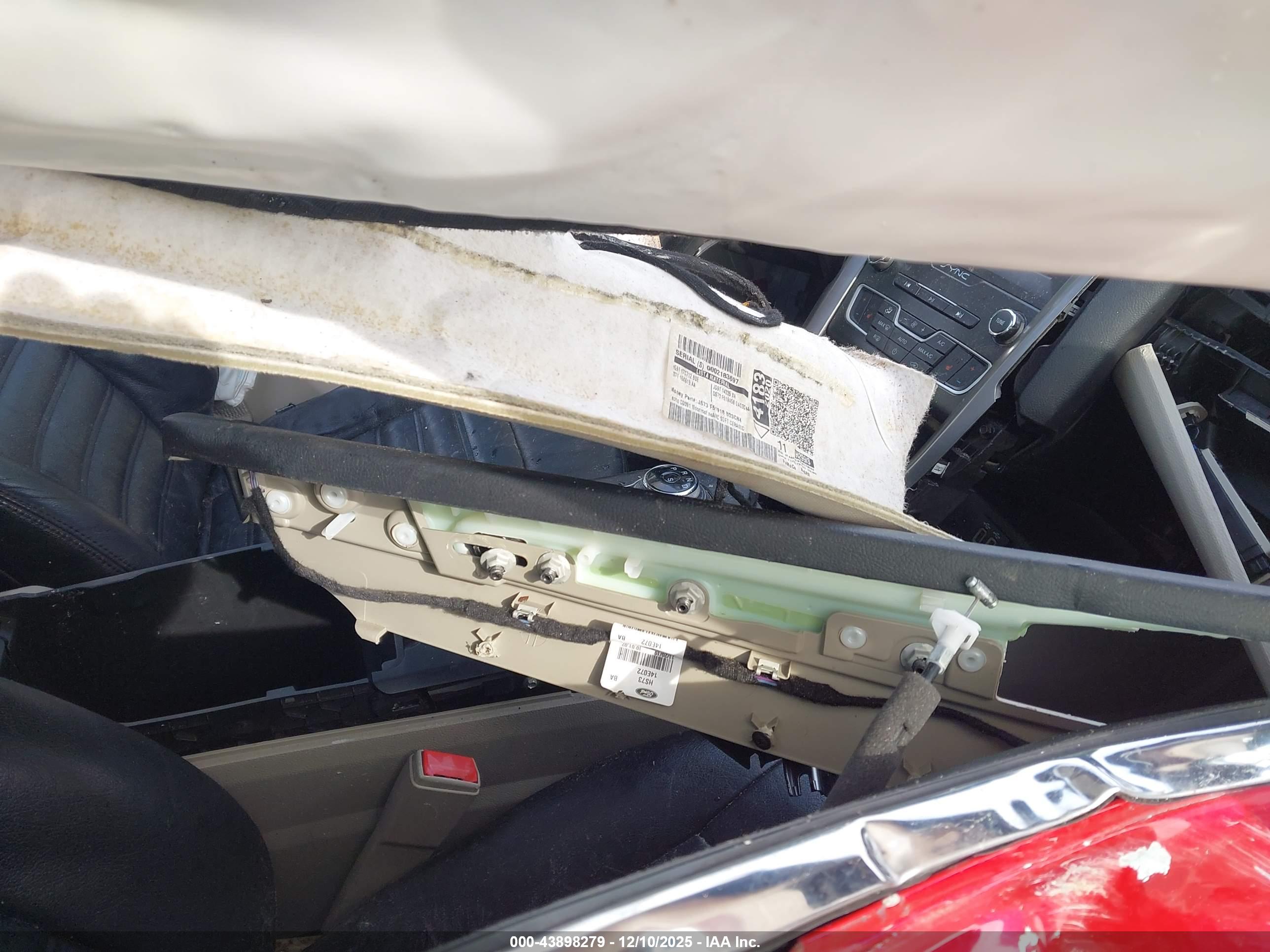 FORD FUSION image 5