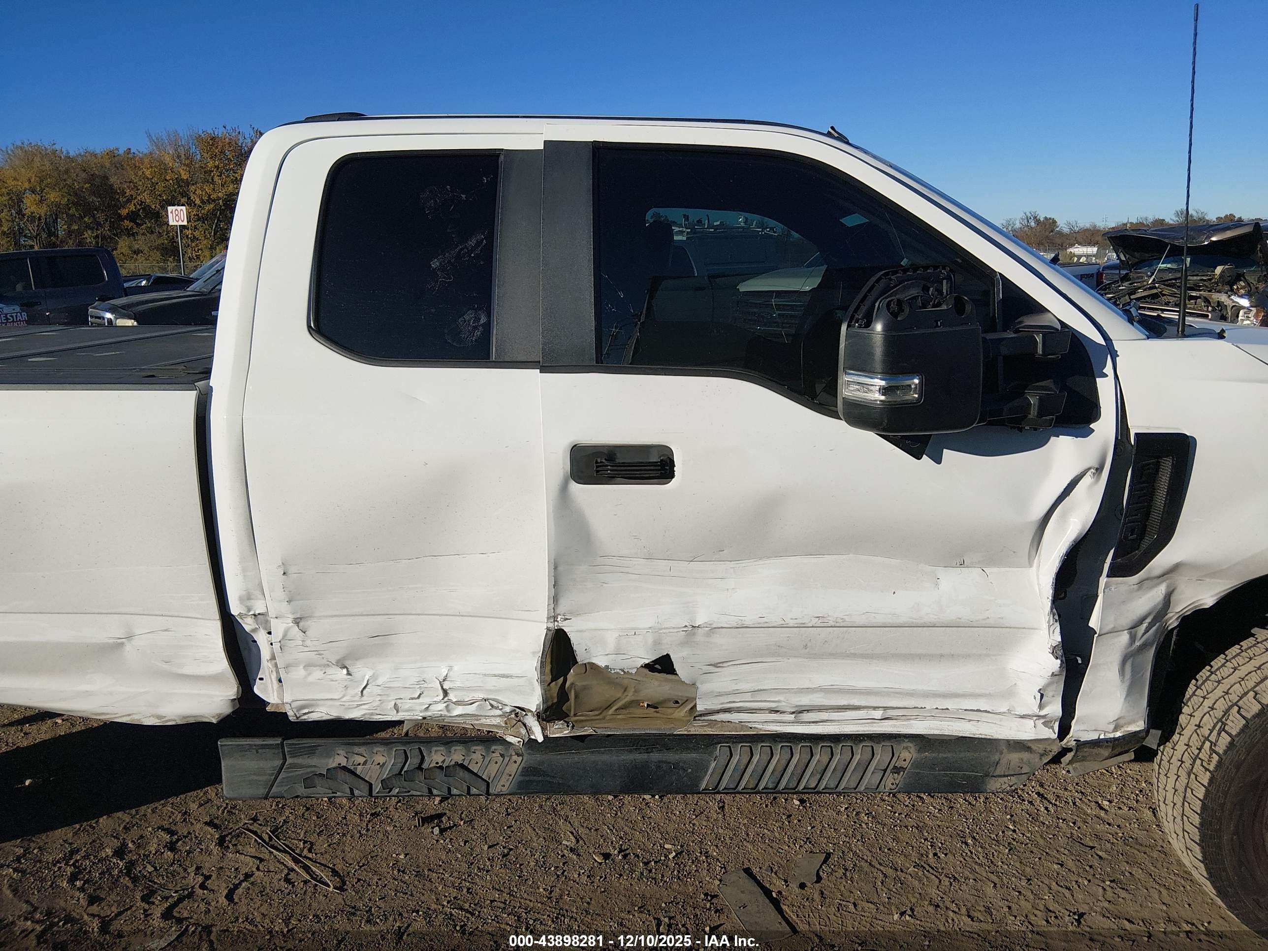 FORD F-250 image 6