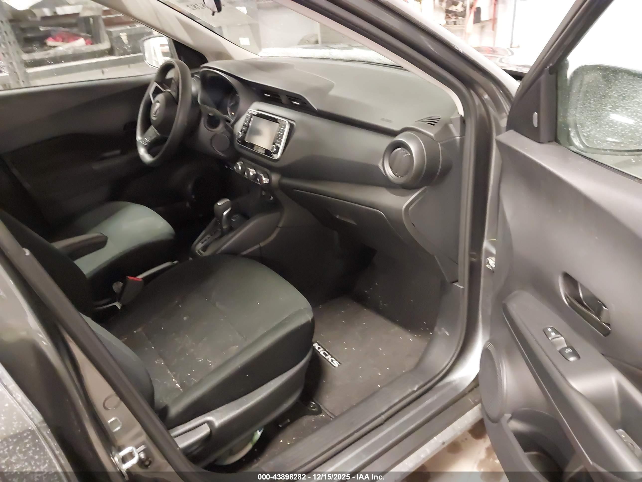 NISSAN KICKS image 5