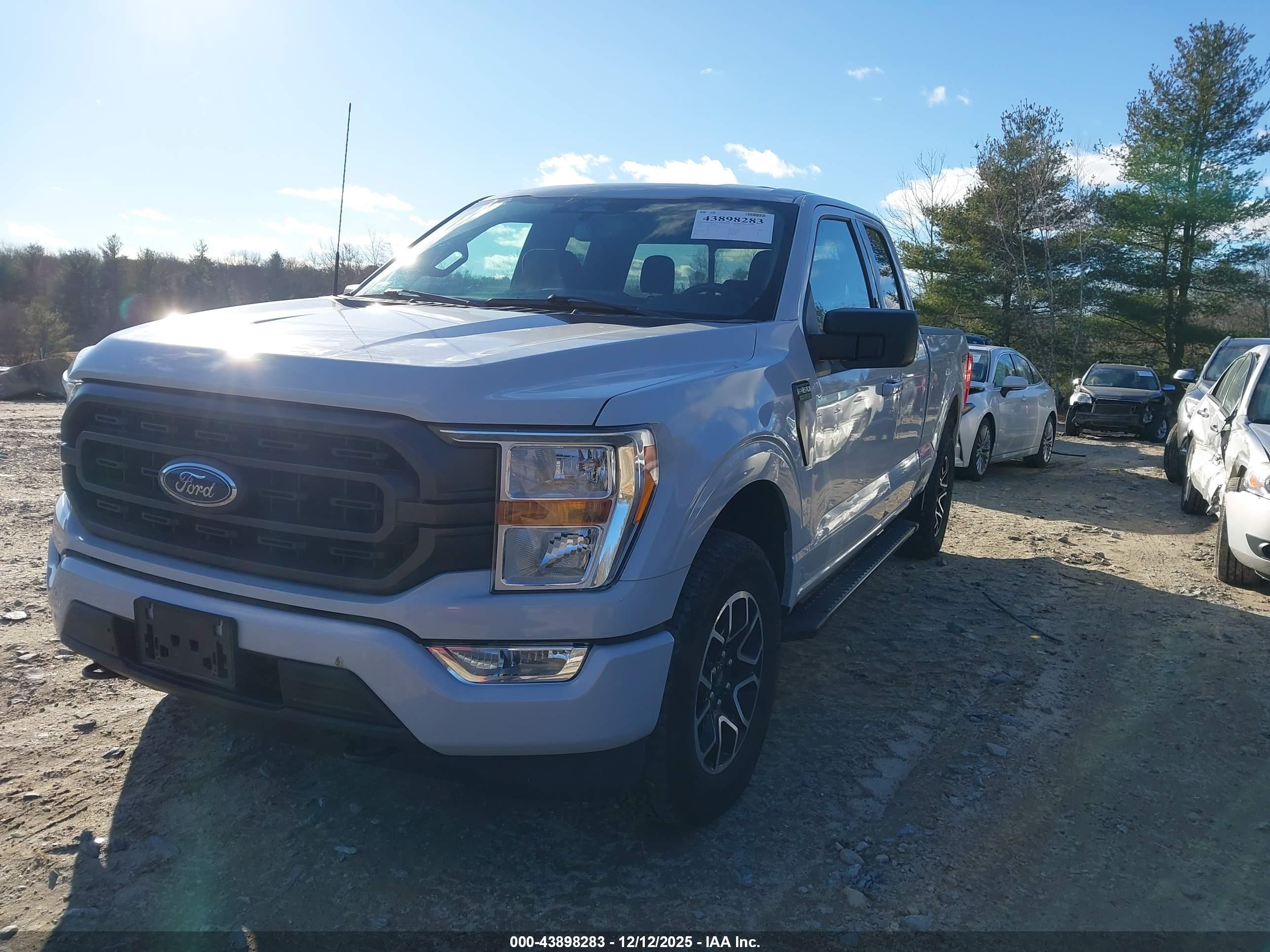 FORD F-150 image 2