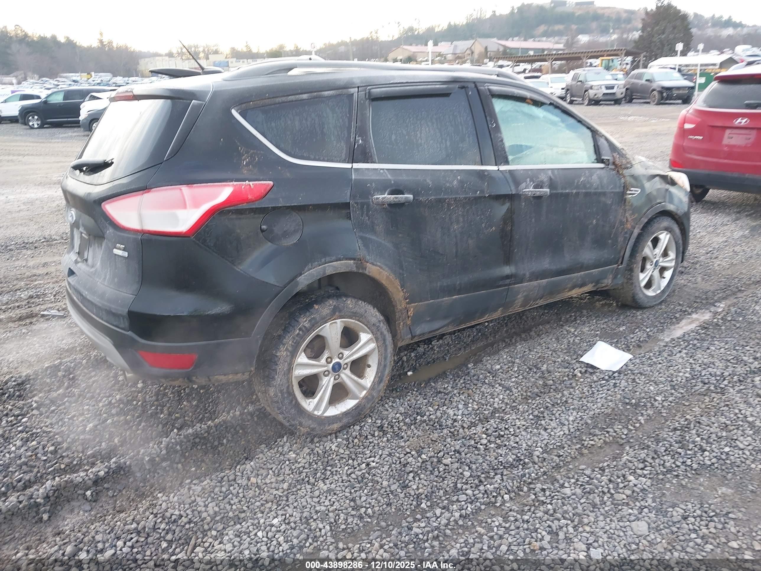FORD ESCAPE image 4