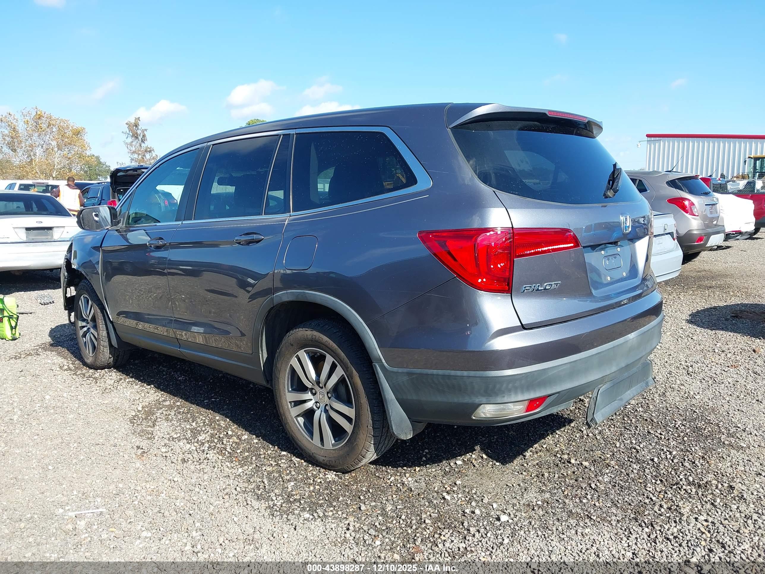 HONDA PILOT image 3