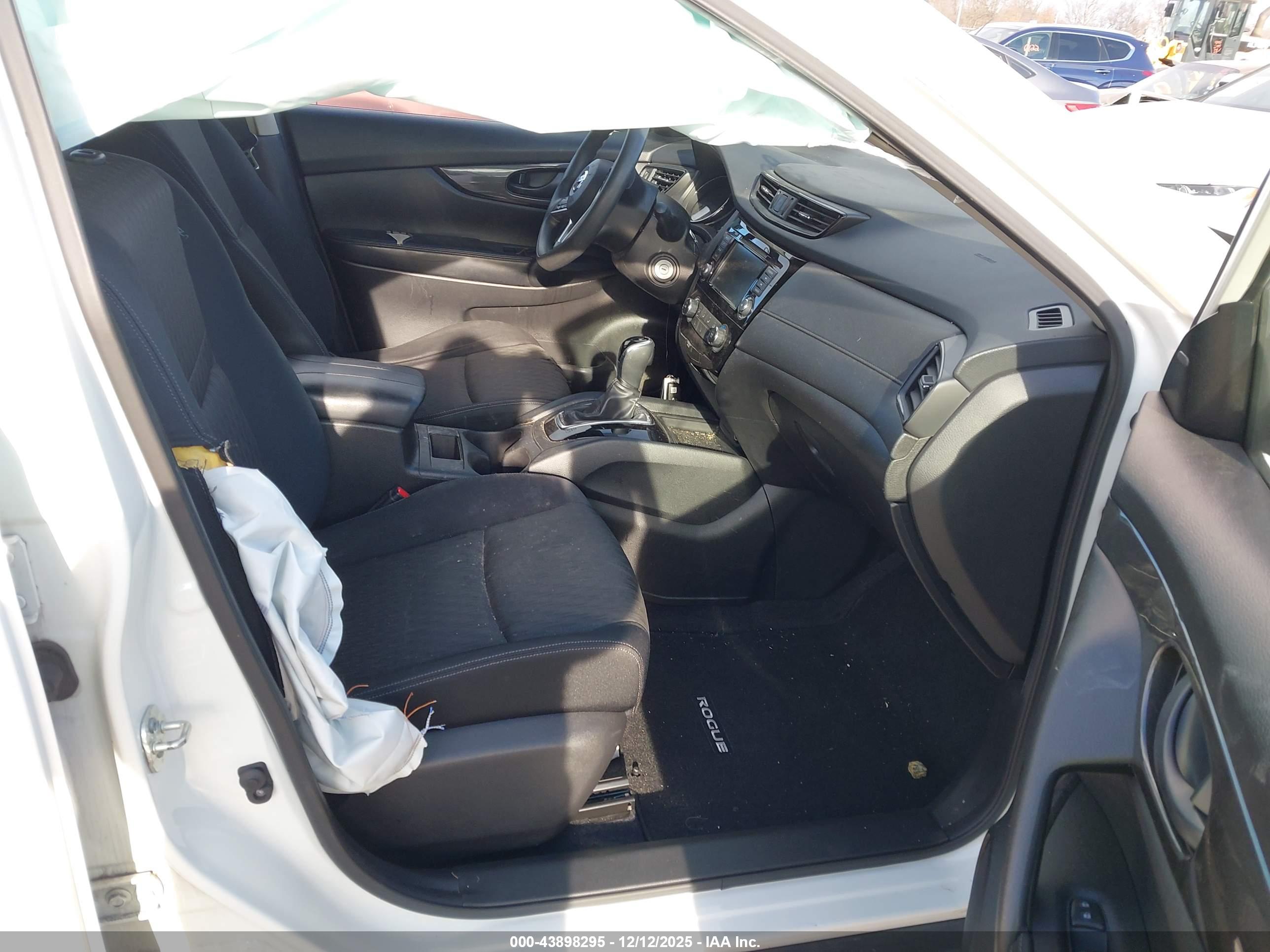 NISSAN ROGUE image 5