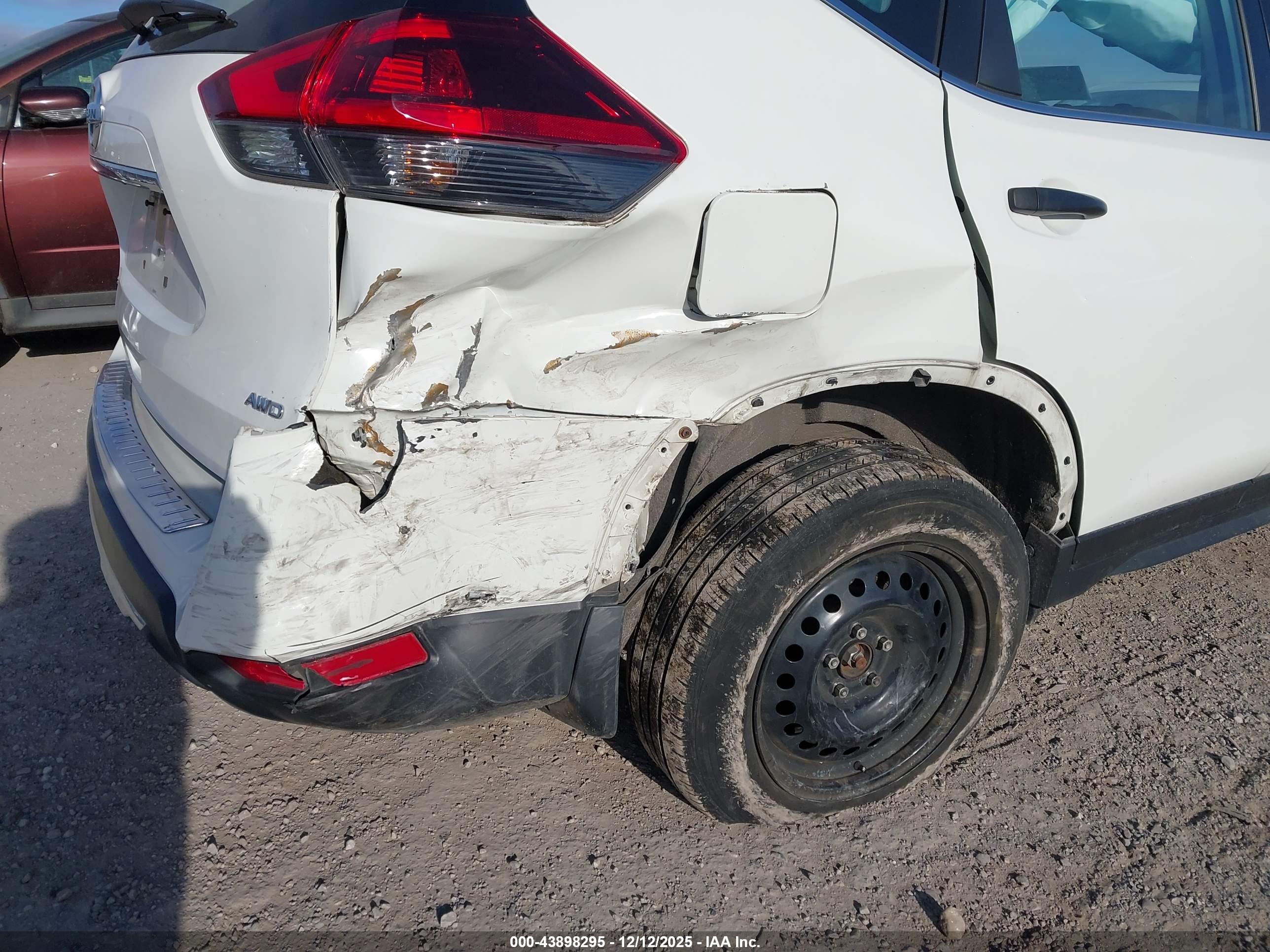NISSAN ROGUE image 6
