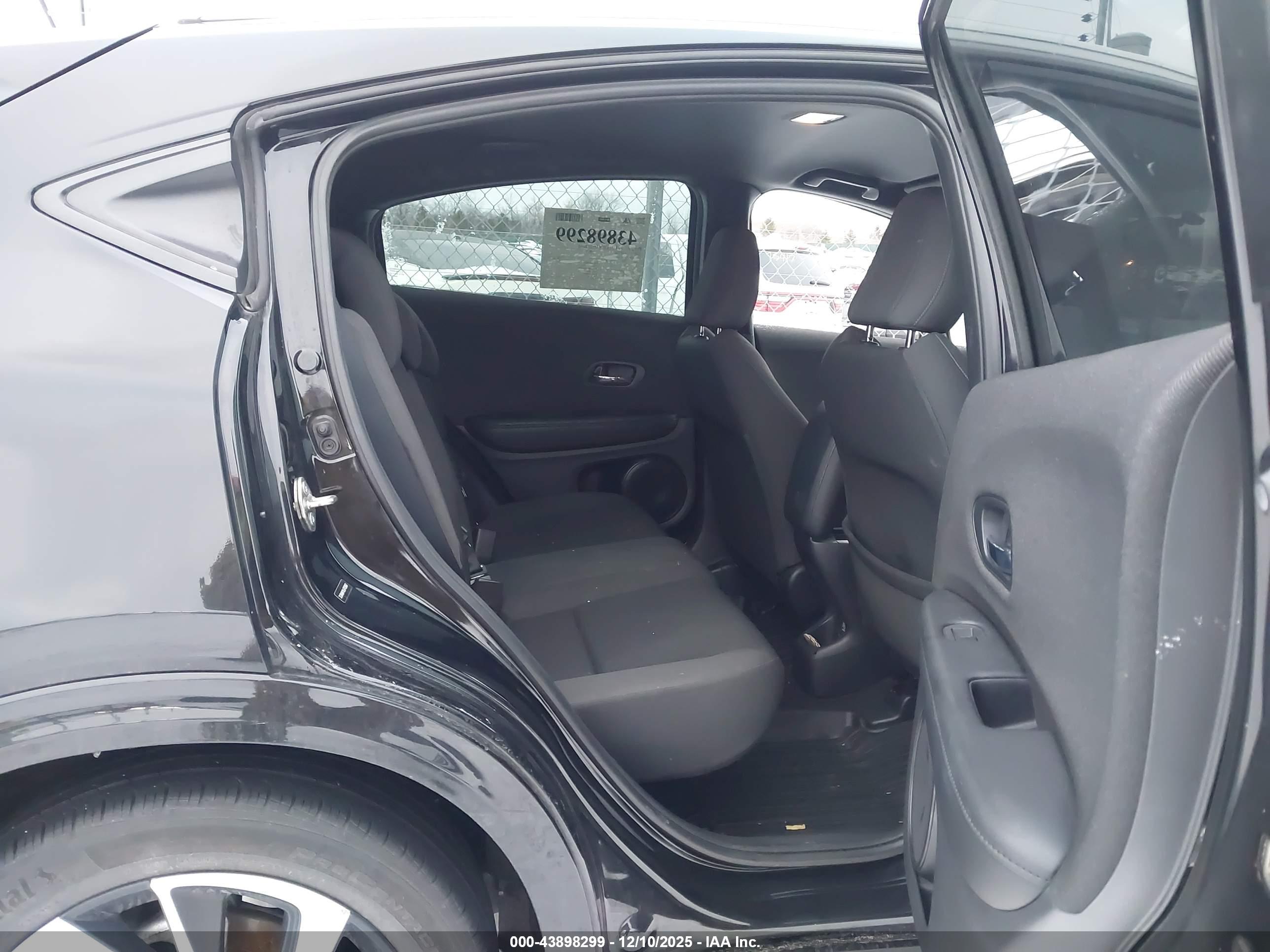 HONDA HR-V image 8