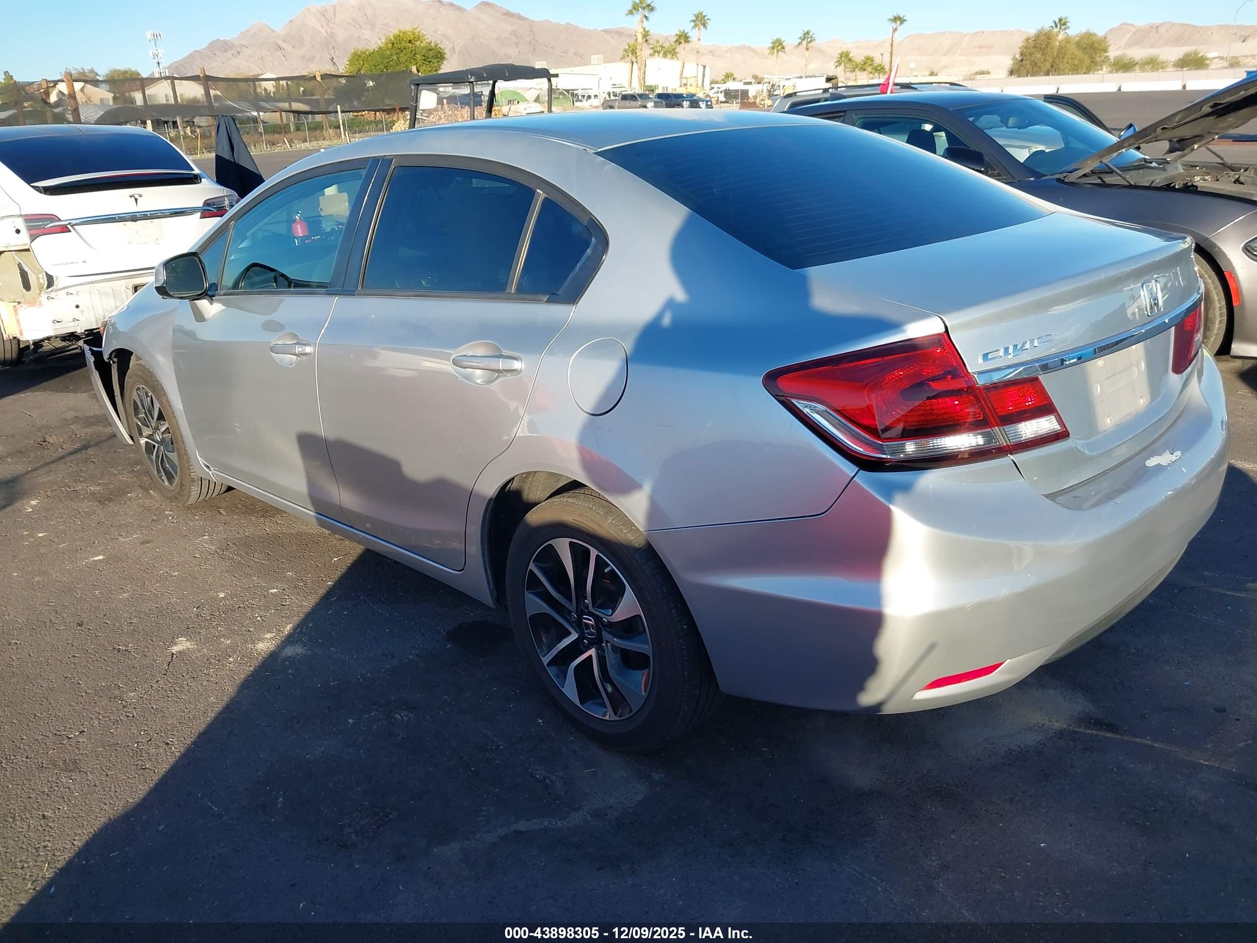 HONDA CIVIC image 3