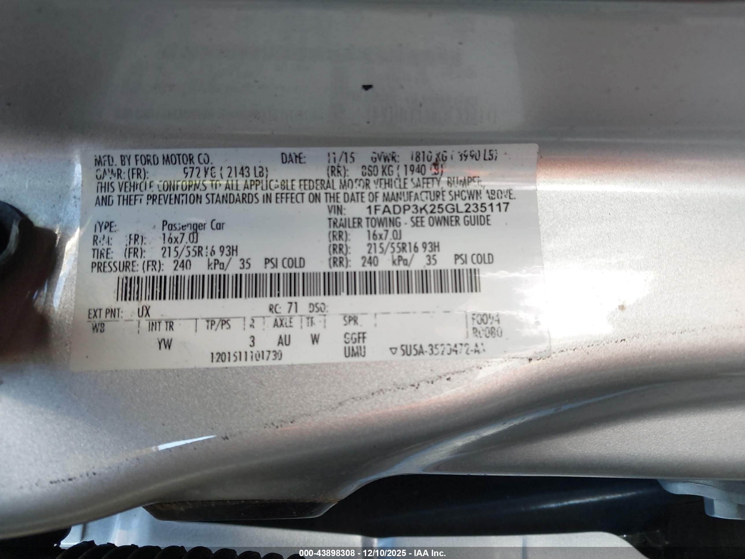 FORD FOCUS image 9