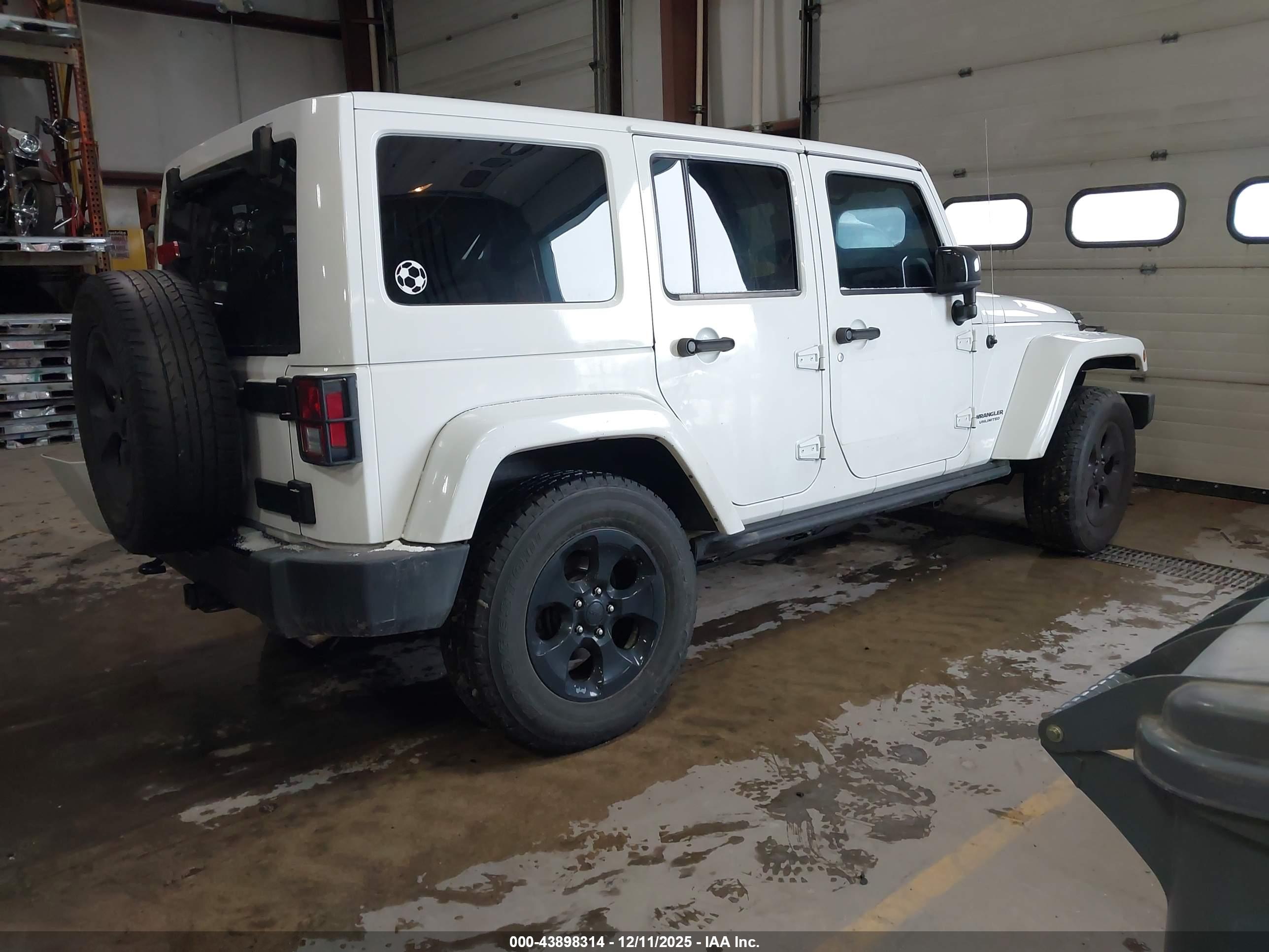 JEEP WRANGLER image 4