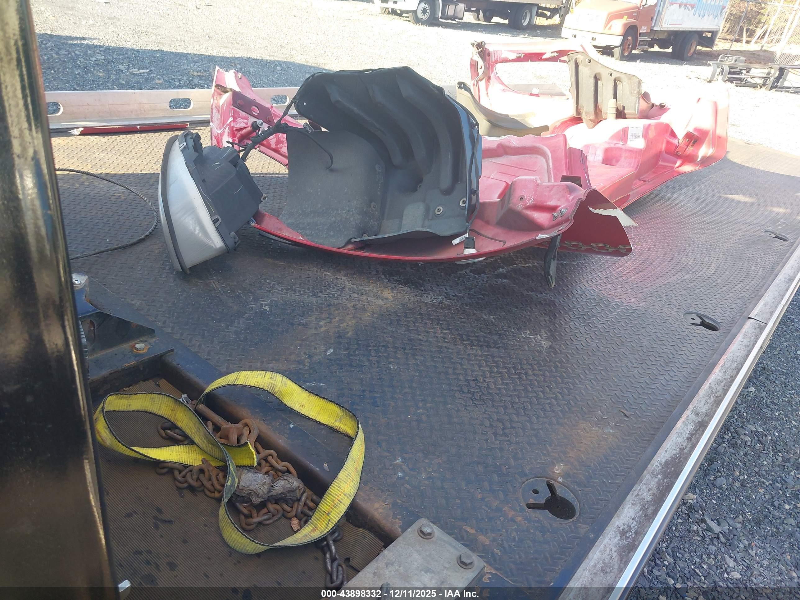 FREIGHTLINER M2 image 7