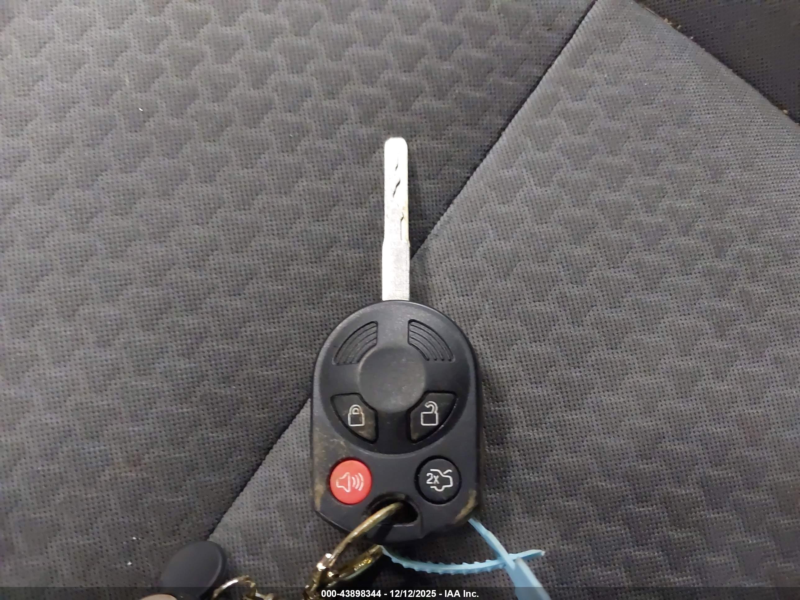 FORD ESCAPE image 11