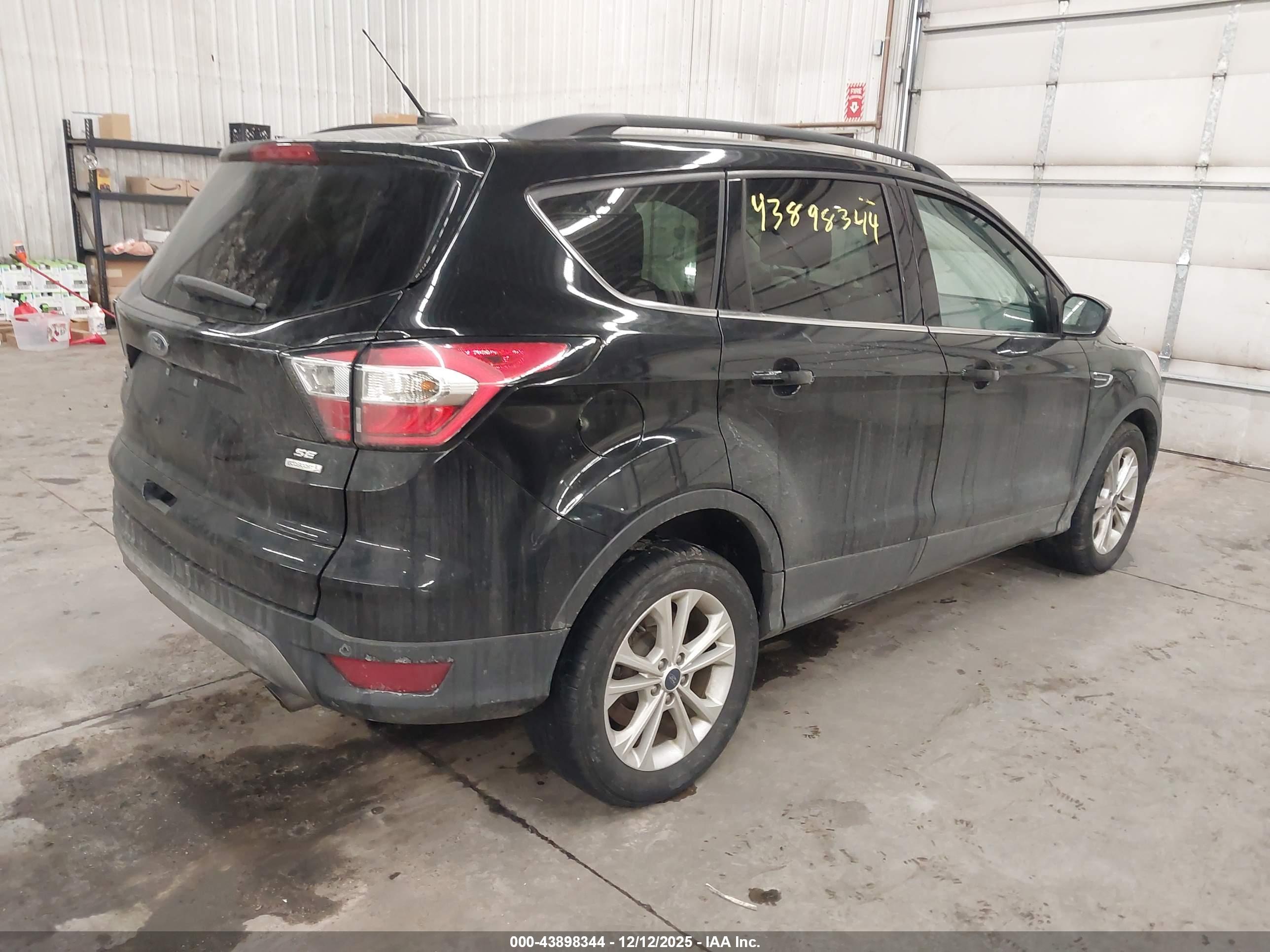 FORD ESCAPE image 4