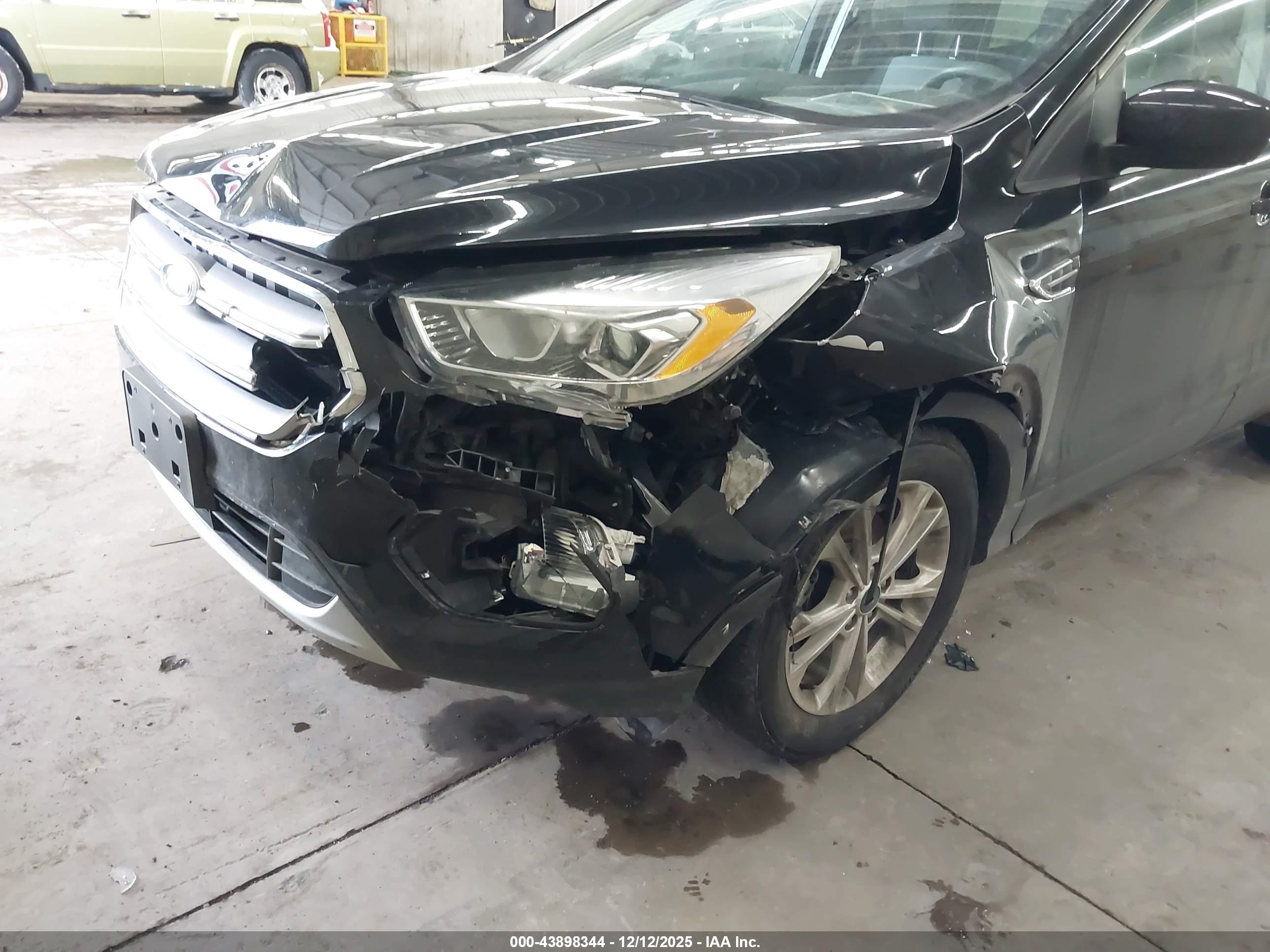 FORD ESCAPE image 6