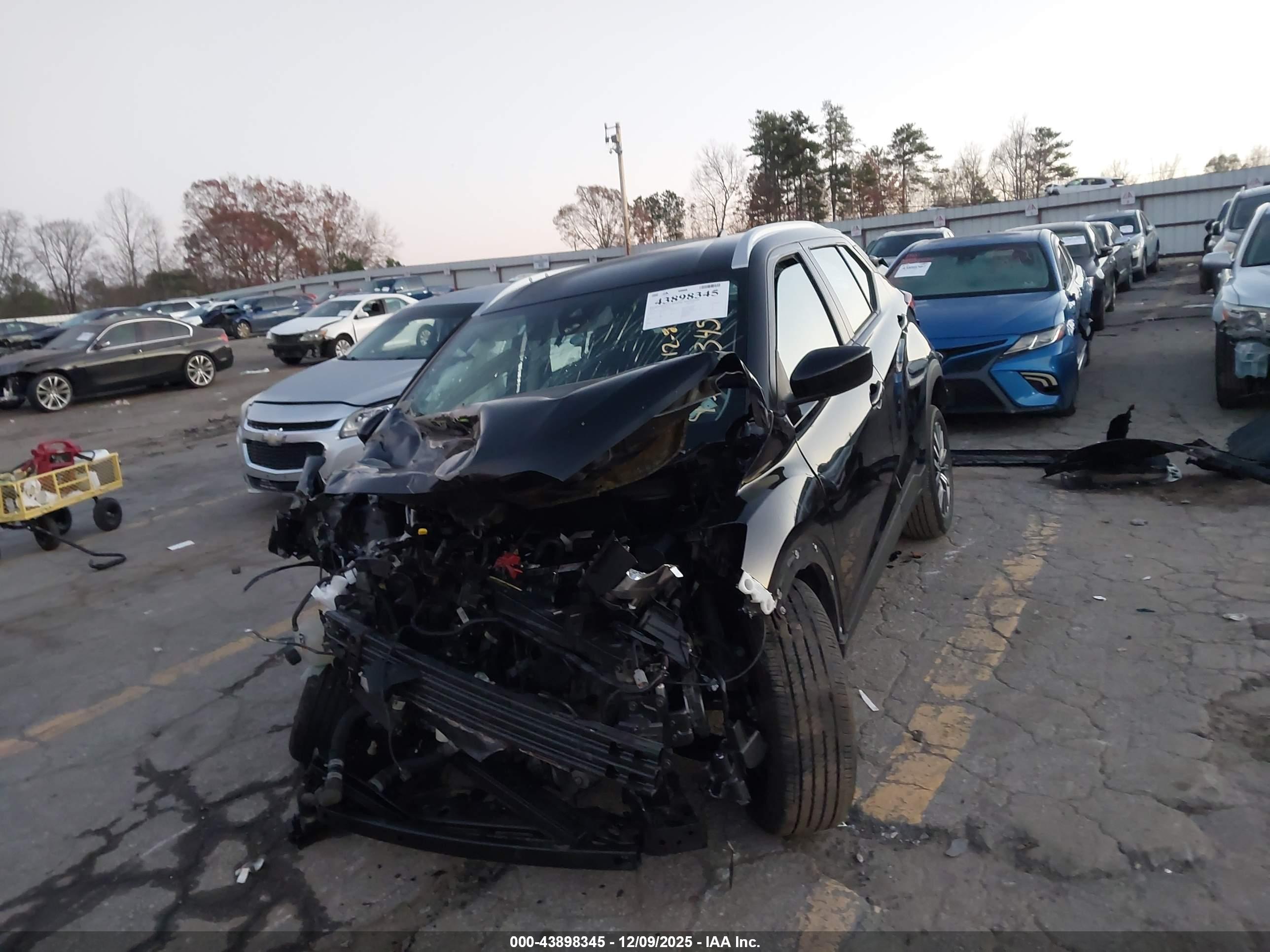 NISSAN KICKS image 2