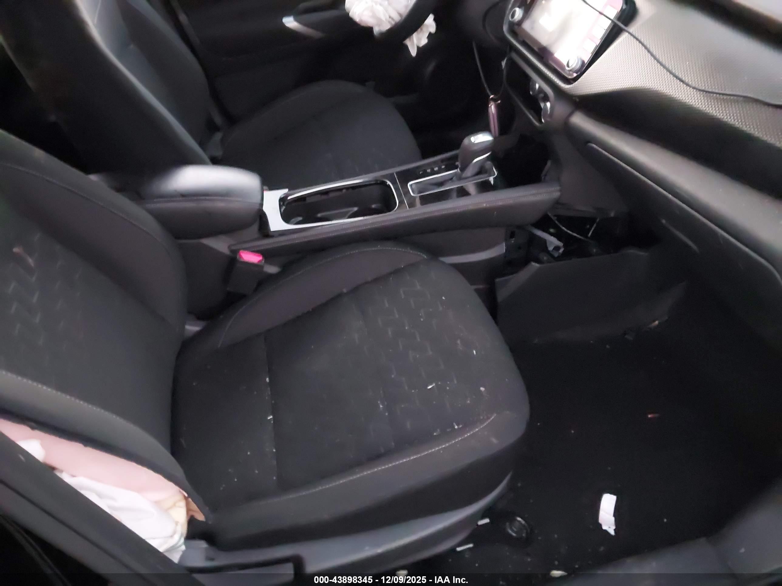 NISSAN KICKS image 5