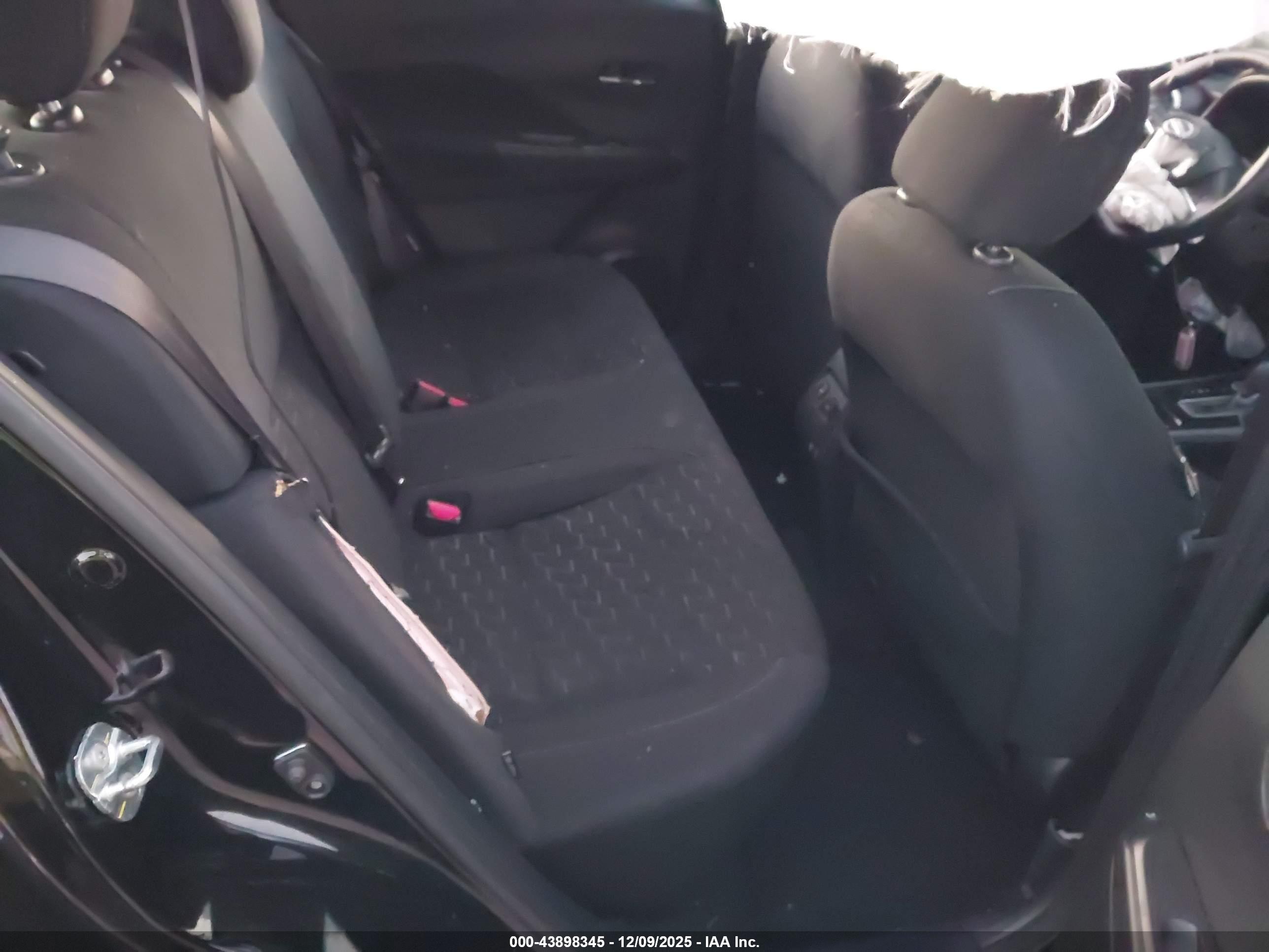NISSAN KICKS image 8