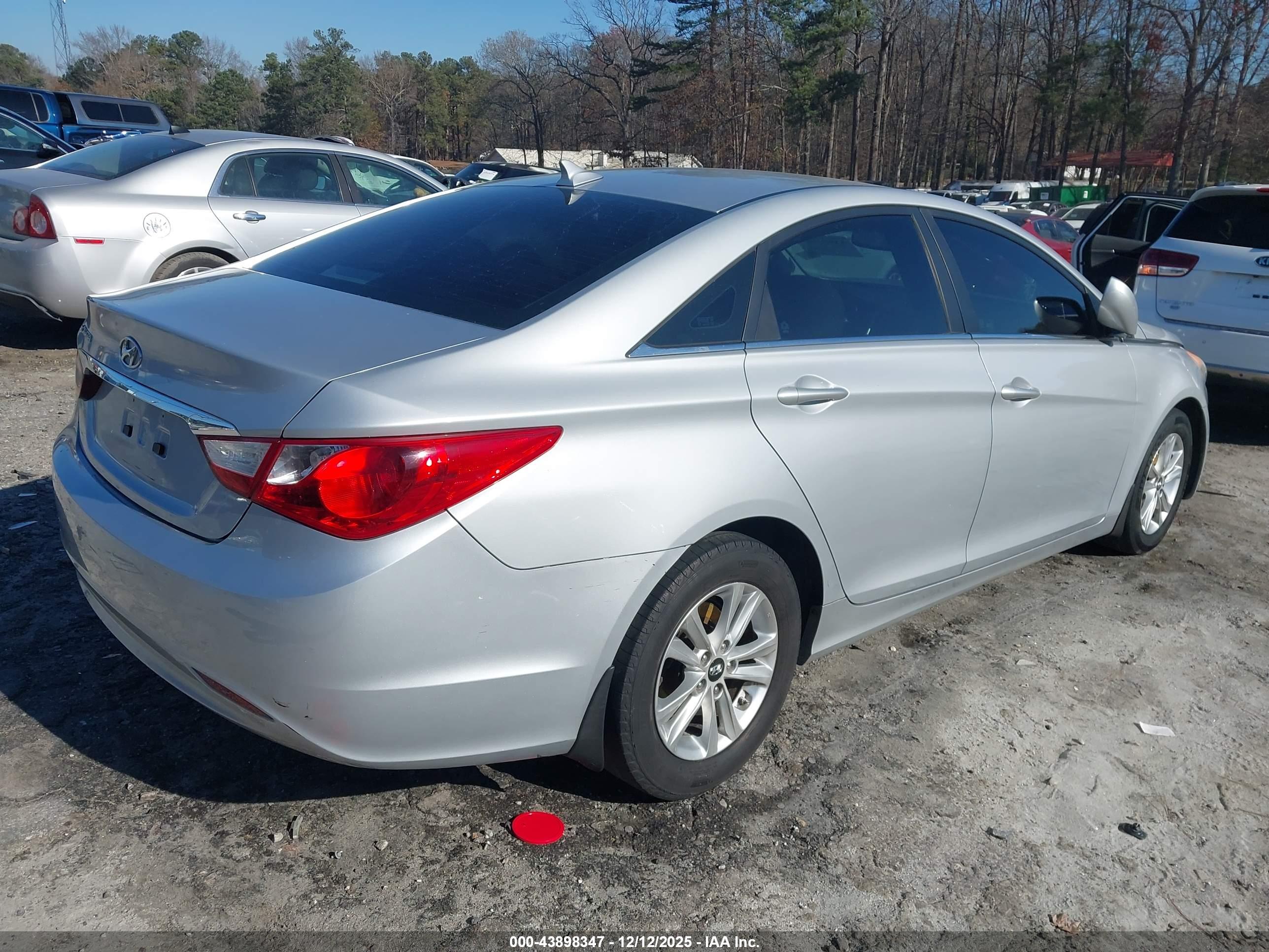 HYUNDAI SONATA image 4