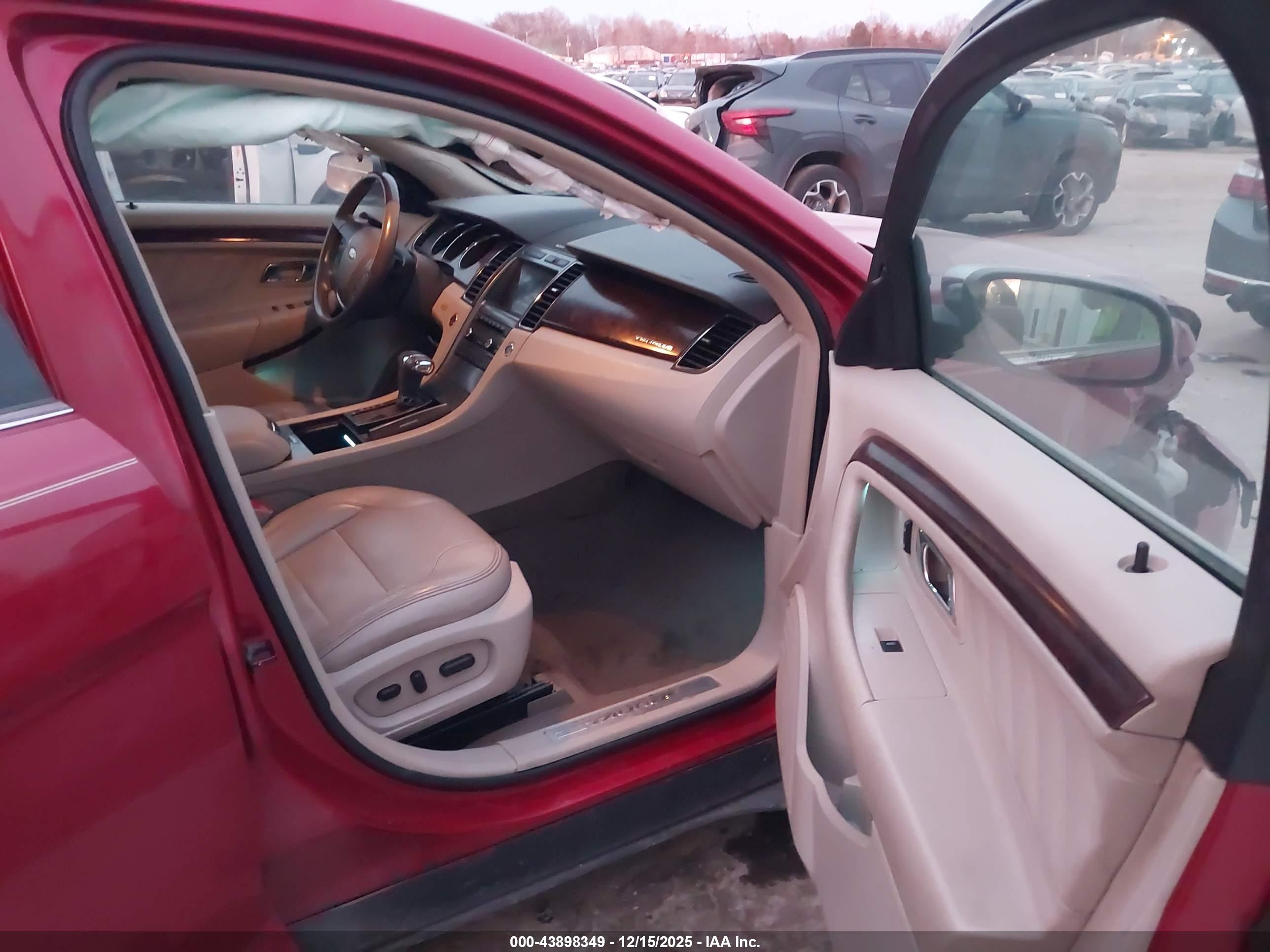 FORD TAURUS image 5