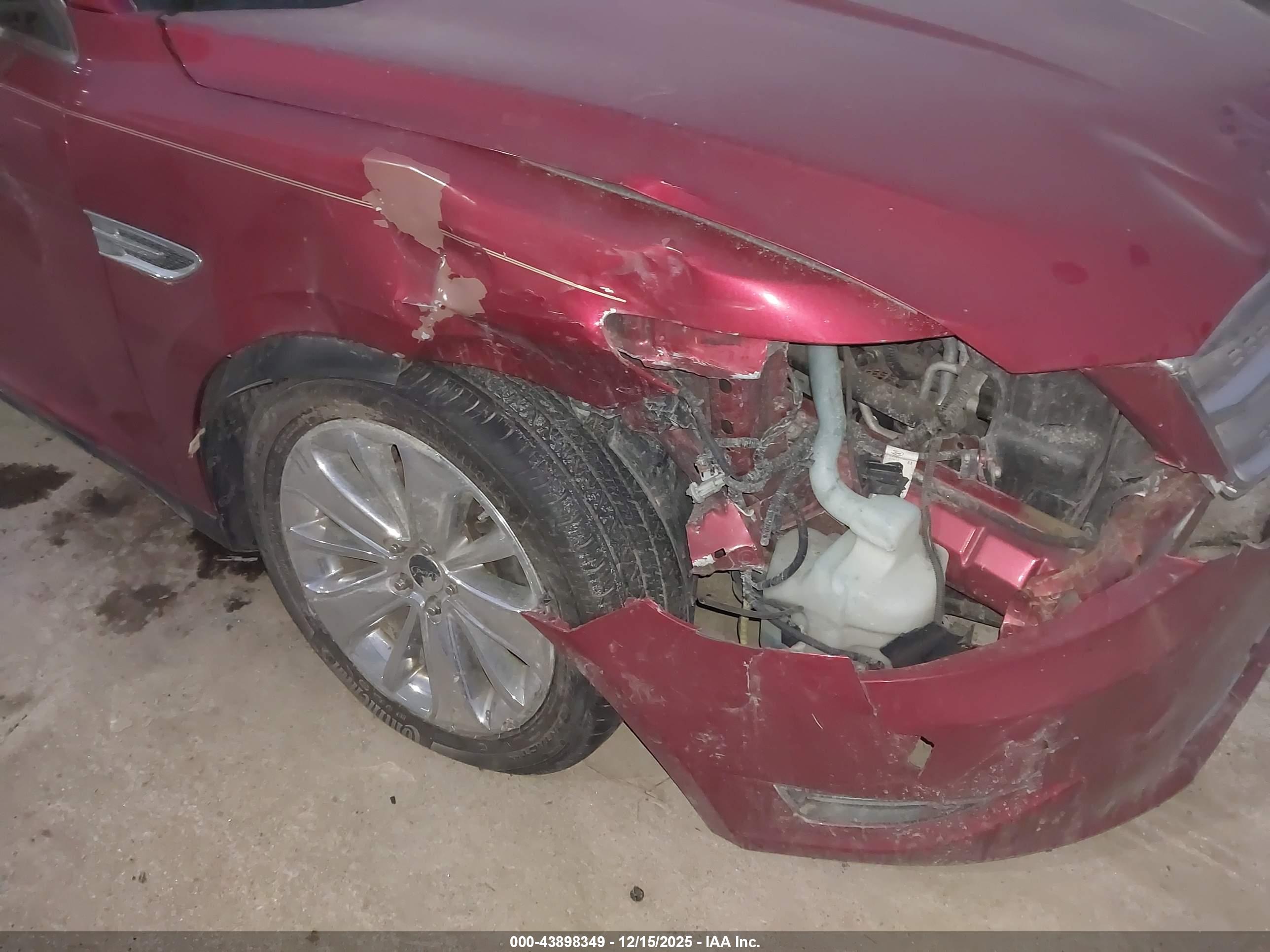 FORD TAURUS image 6