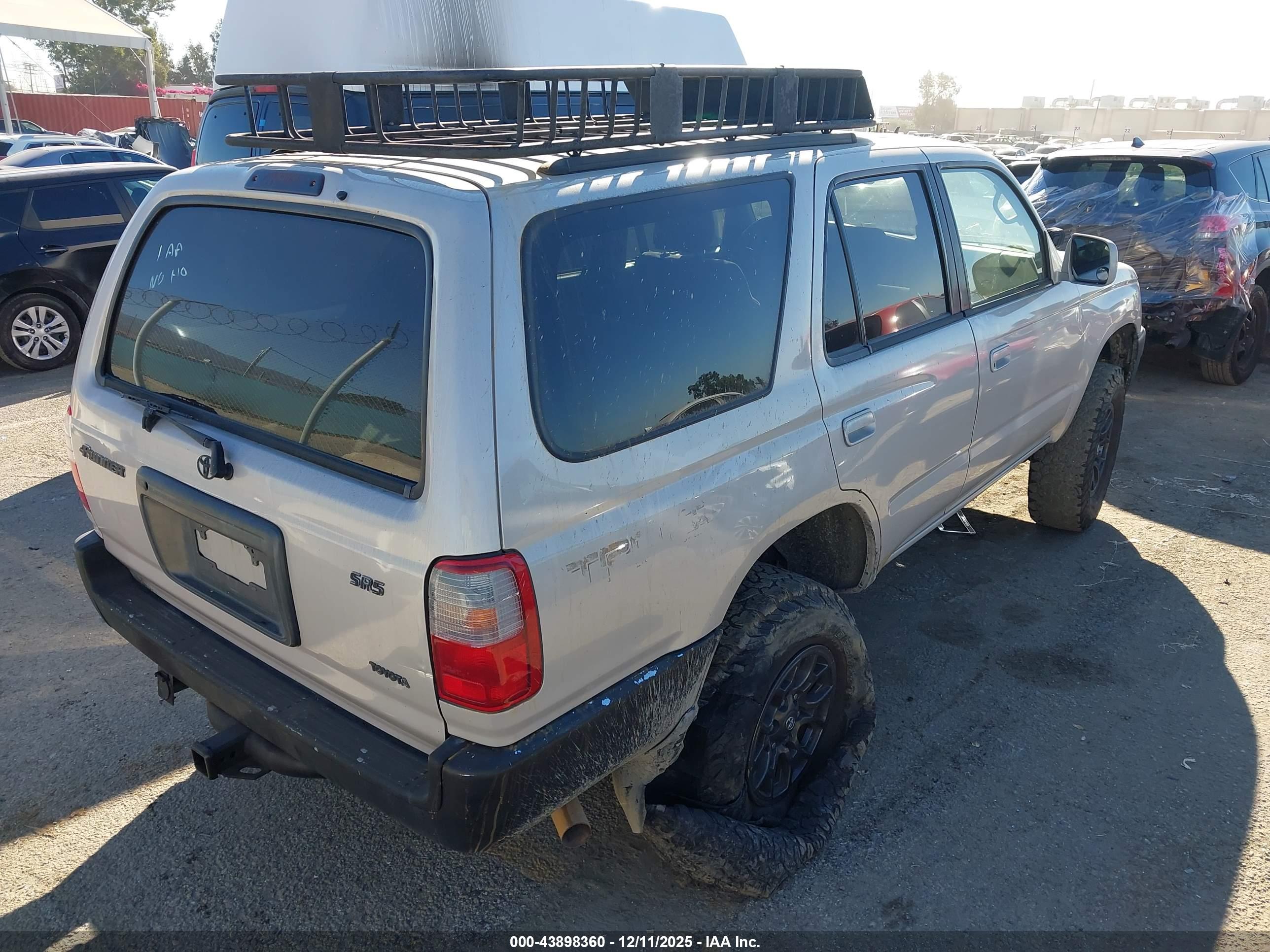 TOYOTA 4RUNNER image 4