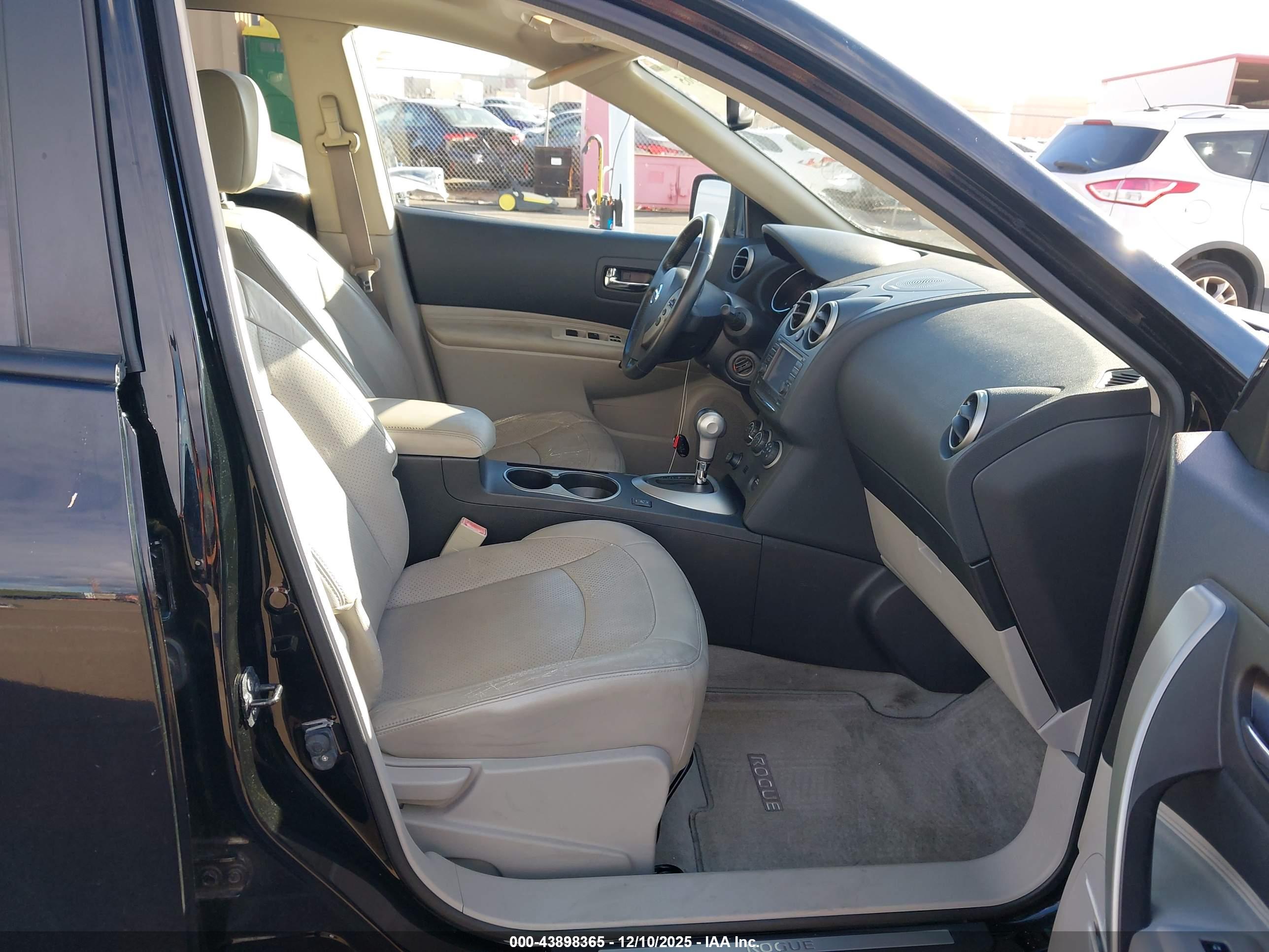 NISSAN ROGUE image 5