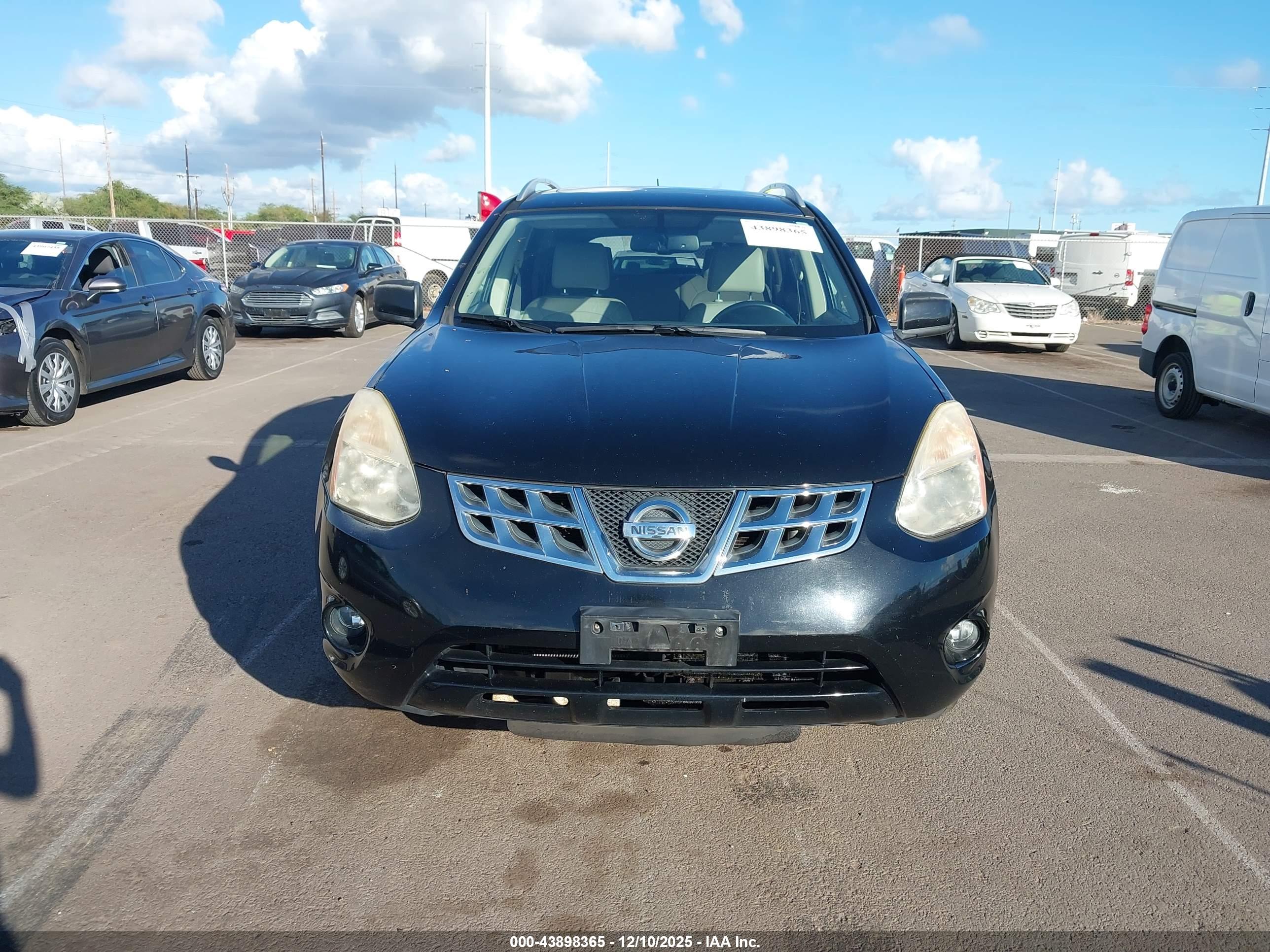 NISSAN ROGUE image 6