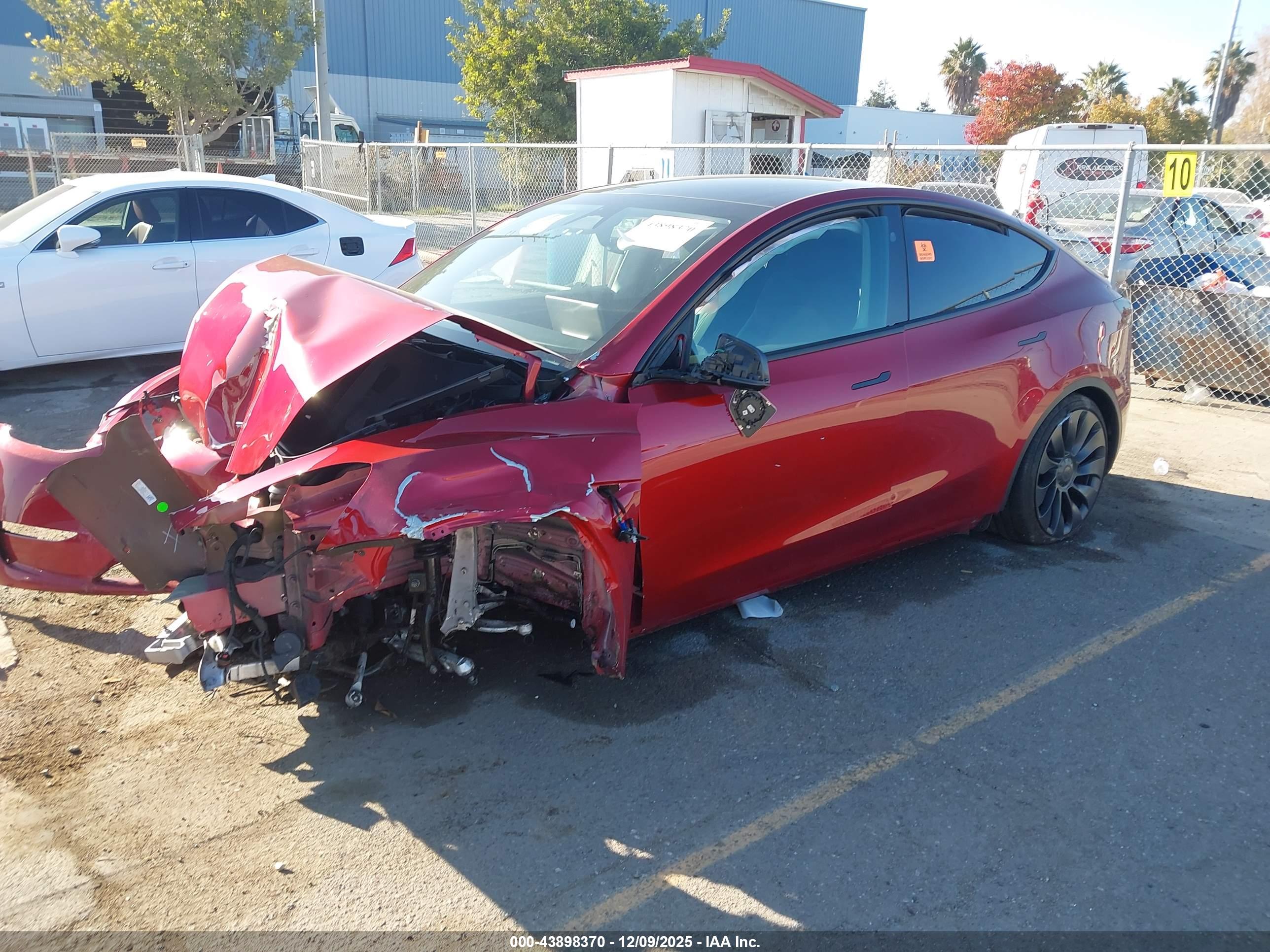 TESLA MODEL image 2