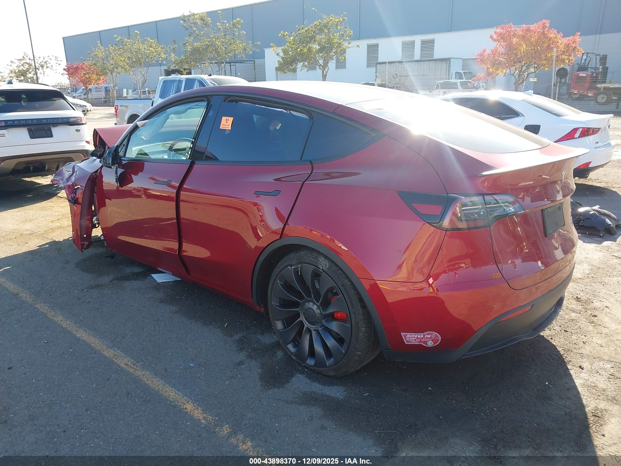 TESLA MODEL image 3